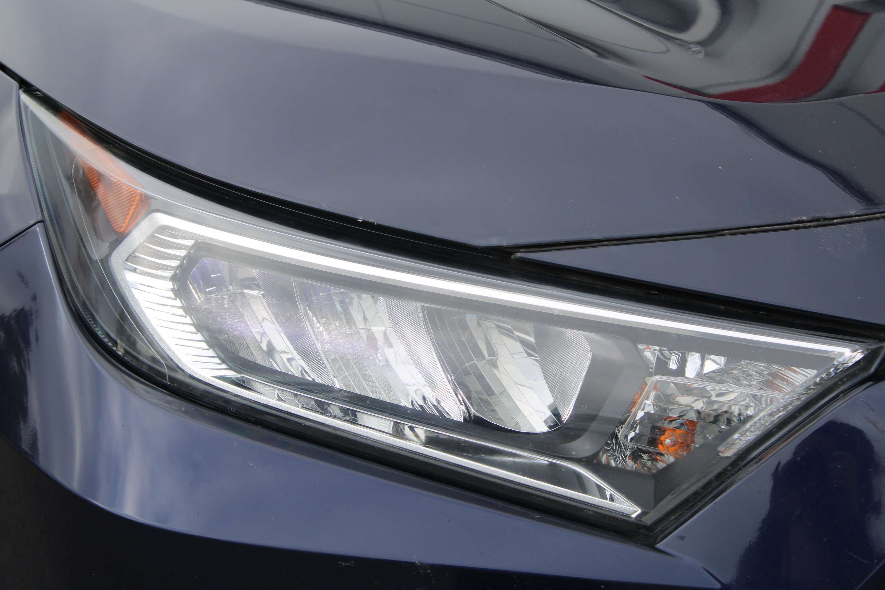 2019 Toyota RAV4 XLE — снимка 1