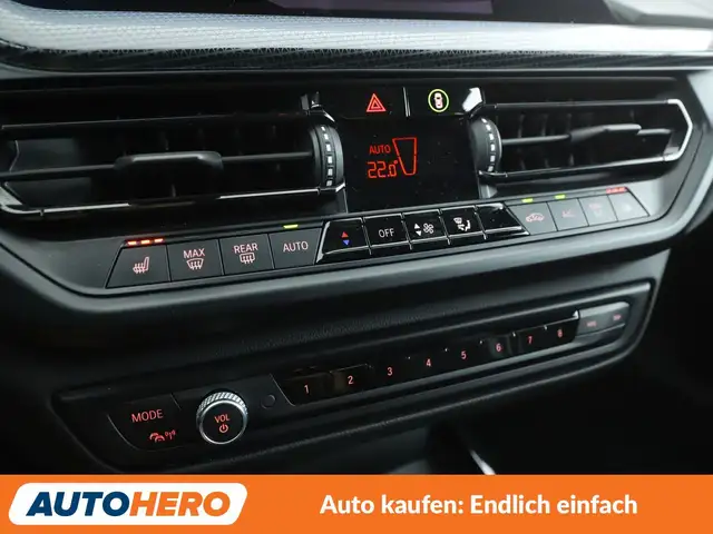 BMW 1 Series view 23