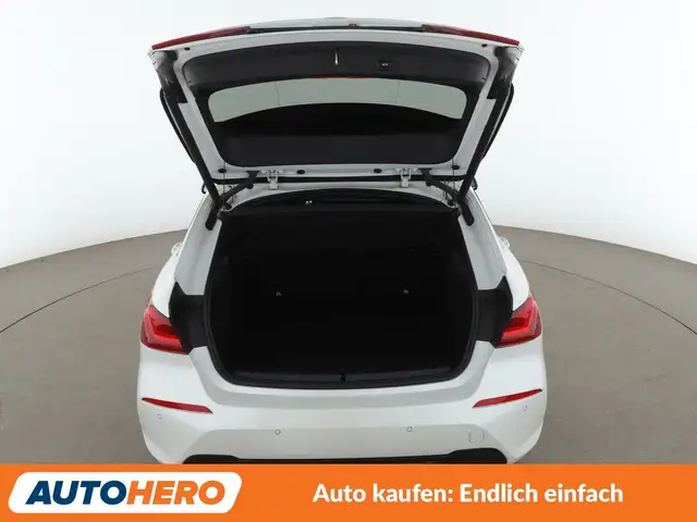 BMW 1 Series view 16