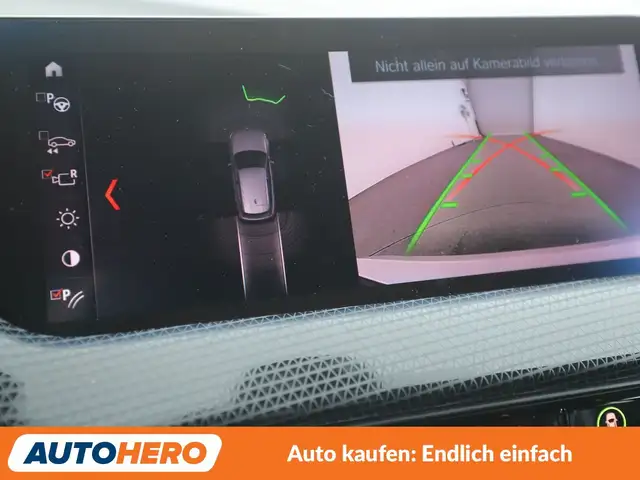 BMW 1 Series view 22