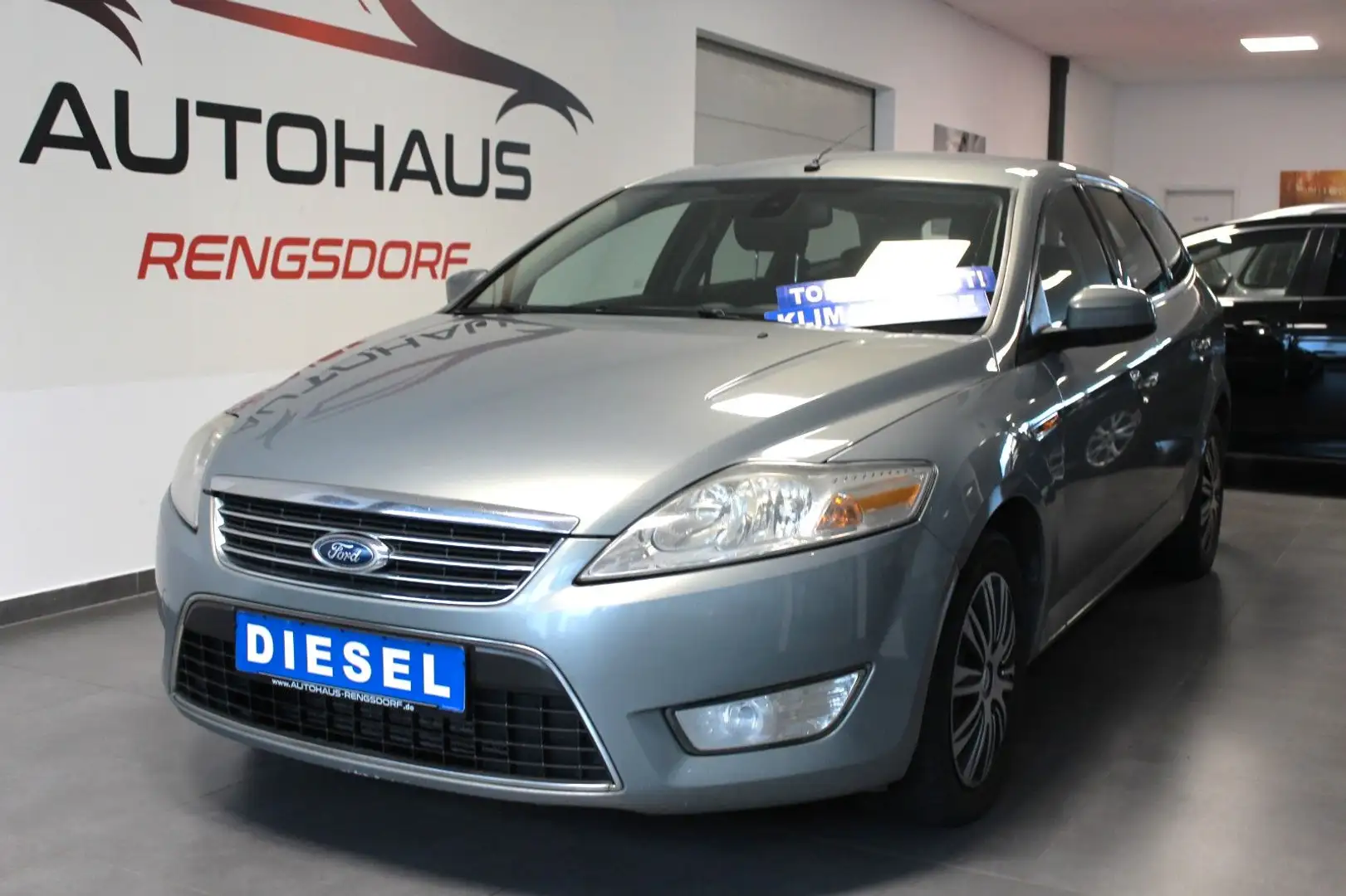 Ford Mondeo Turnier Ghia - 2