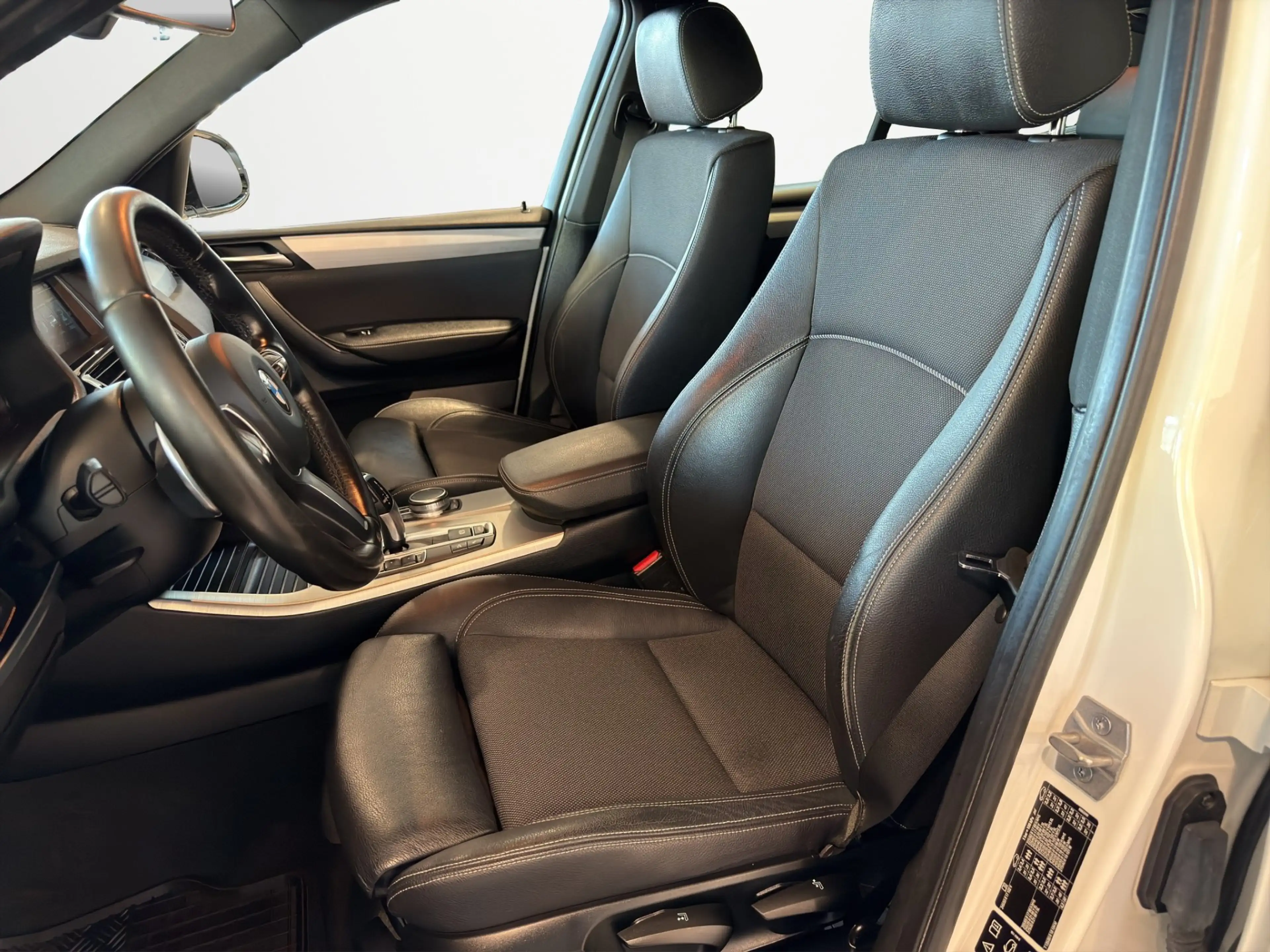 BMW X3 xDrive20d — photo 10