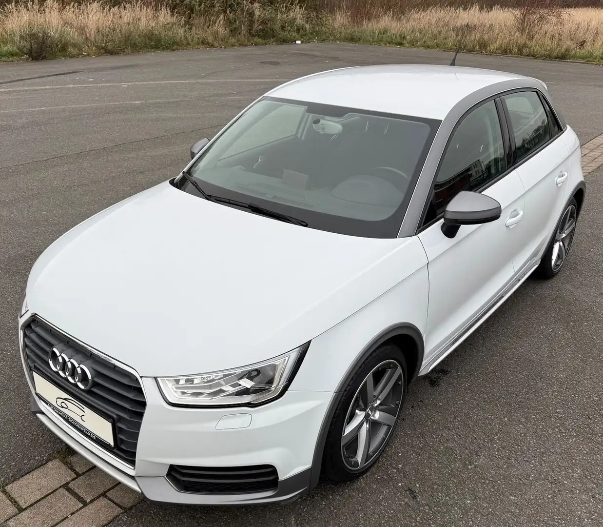 Audi A1 Sportback S-Tronic Xenon 17" Alu Blanc - 1