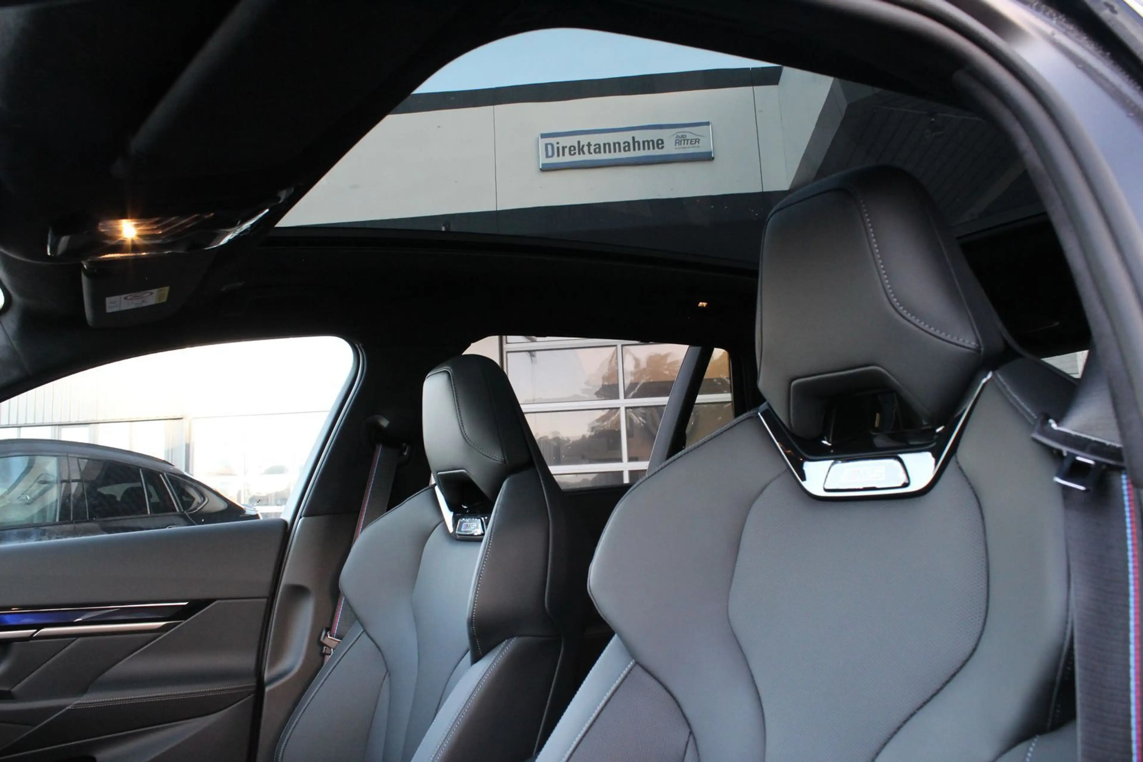 BMW M5 Touring ULTIMATE Paket Keramik+Pano+AHK+Ca... — photo 14
