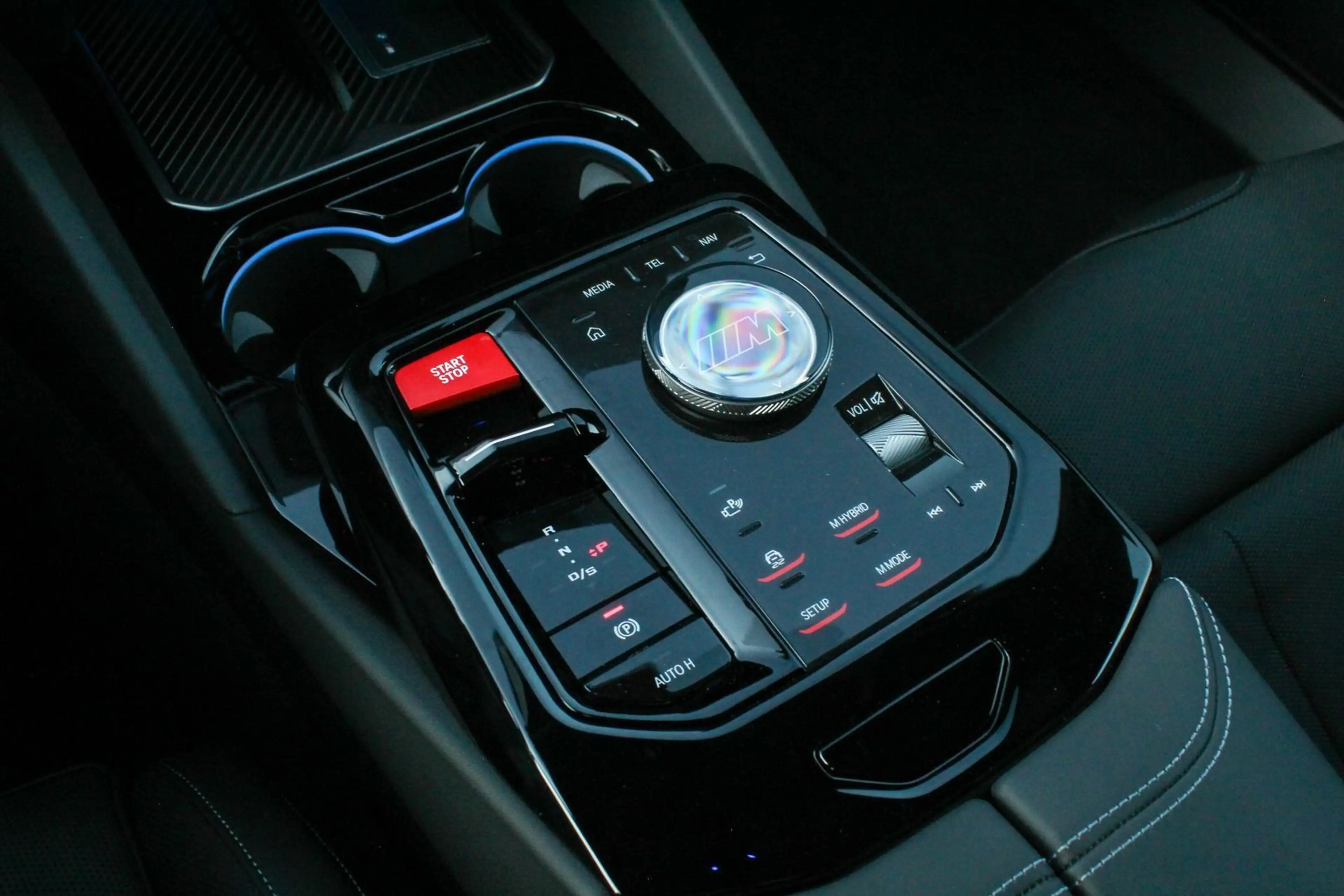 BMW M5 Touring ULTIMATE Paket Keramik+Pano+AHK+Ca... — photo 10