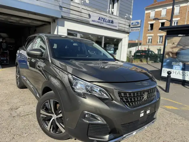Peugeot 3008 1.2 ALLURE