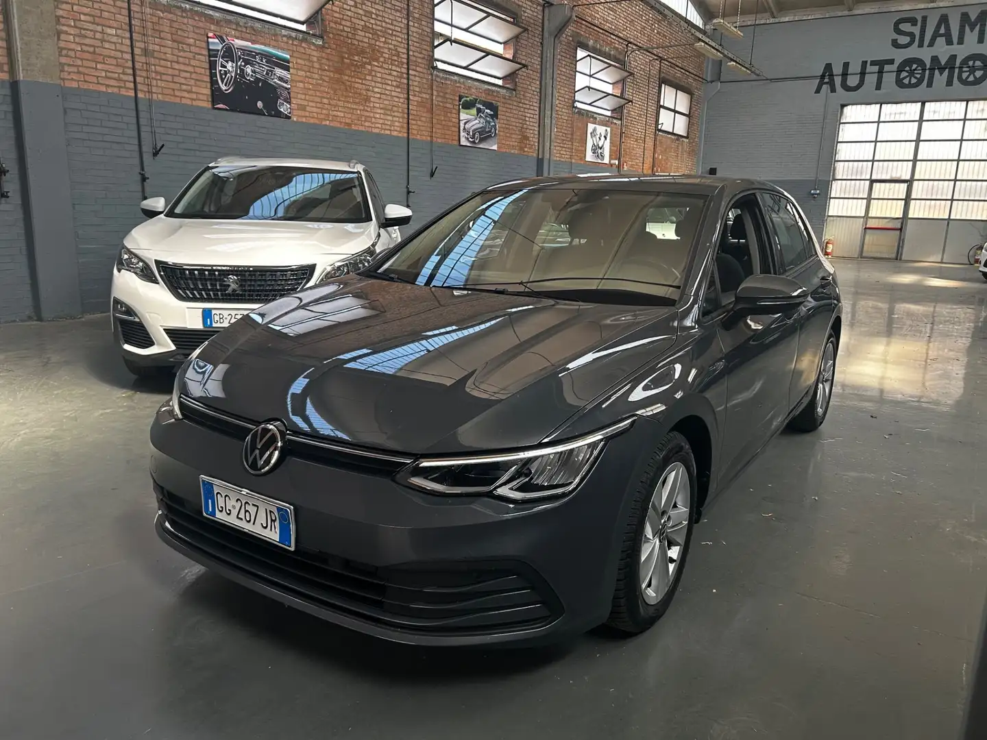 Volkswagen Golf 2.0 TDI 115 CV SCR Life Grigio - 2