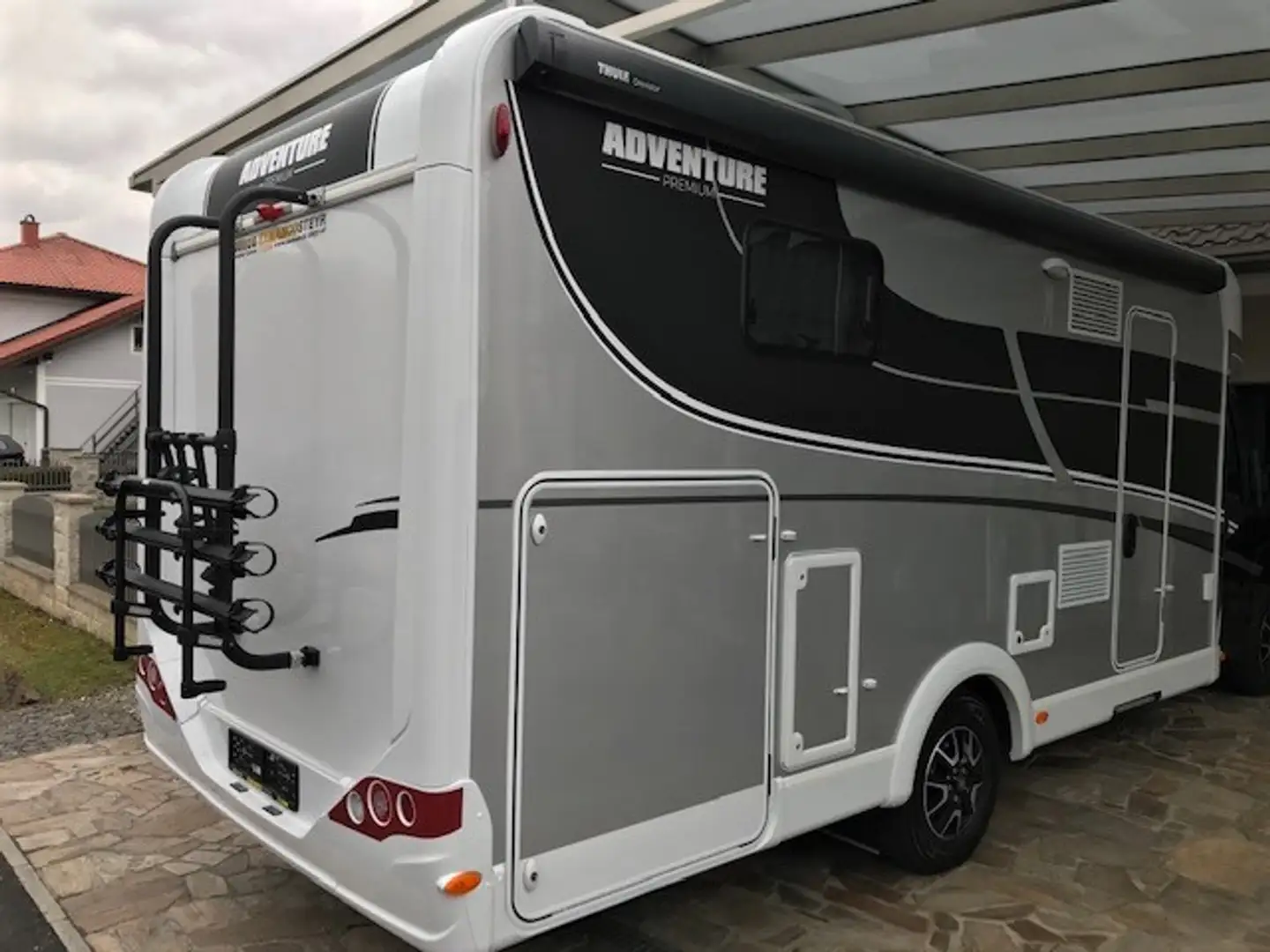 Sunlight T68 Adventure/Premiumausstattung/140PS/Fiat Ducato Schwarz - 2