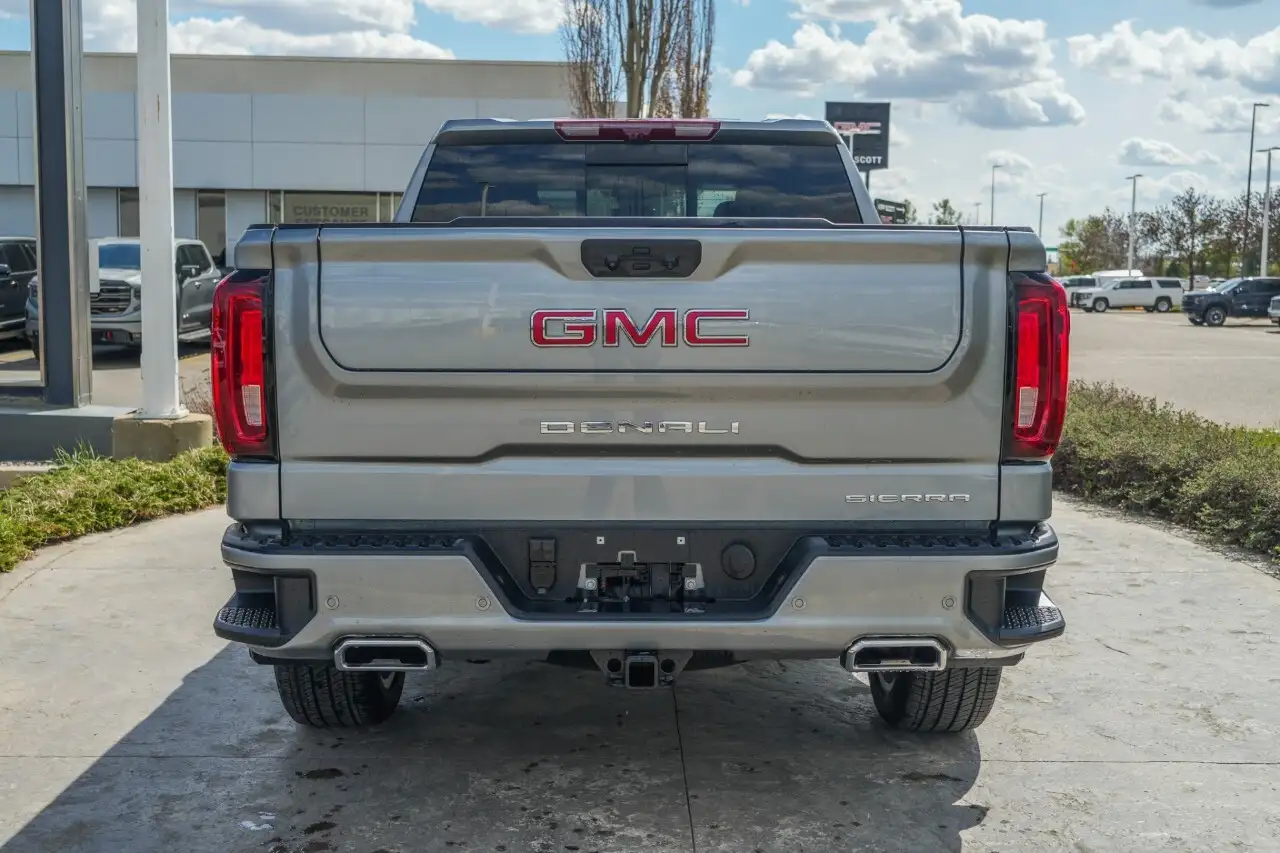 GMC Sierra 1500 снимка GMC Sierra 1500