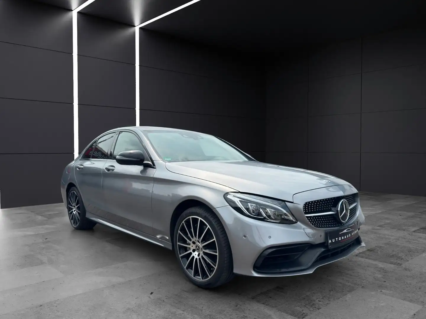 Mercedes-Benz C 250 C250CGI AMG LINE*AUTOM.*KAMERA*NAVI*PANO*19ZOLL Silber - 2