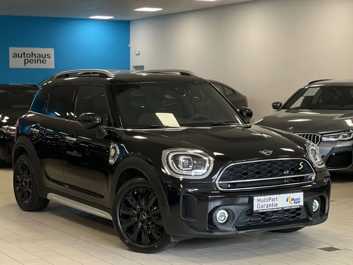 MINI Cooper SE Countryman CooperSECountryman/Aut/HUD/LEDer/Panor/DrivAs Schwarz - 1