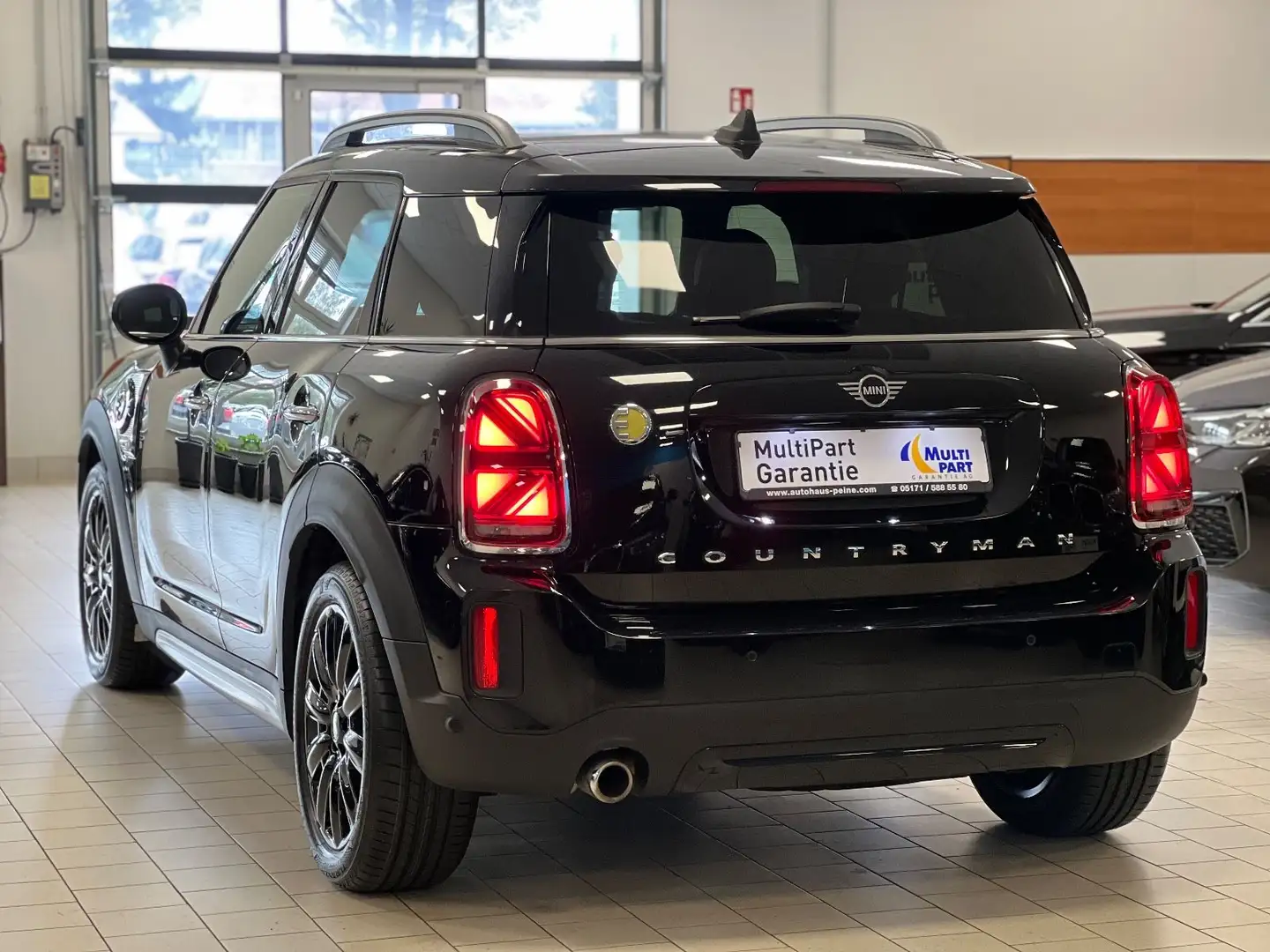 MINI Cooper SE Countryman CooperSECountryman/Aut/HUD/LEDer/Panor/DrivAs Schwarz - 2