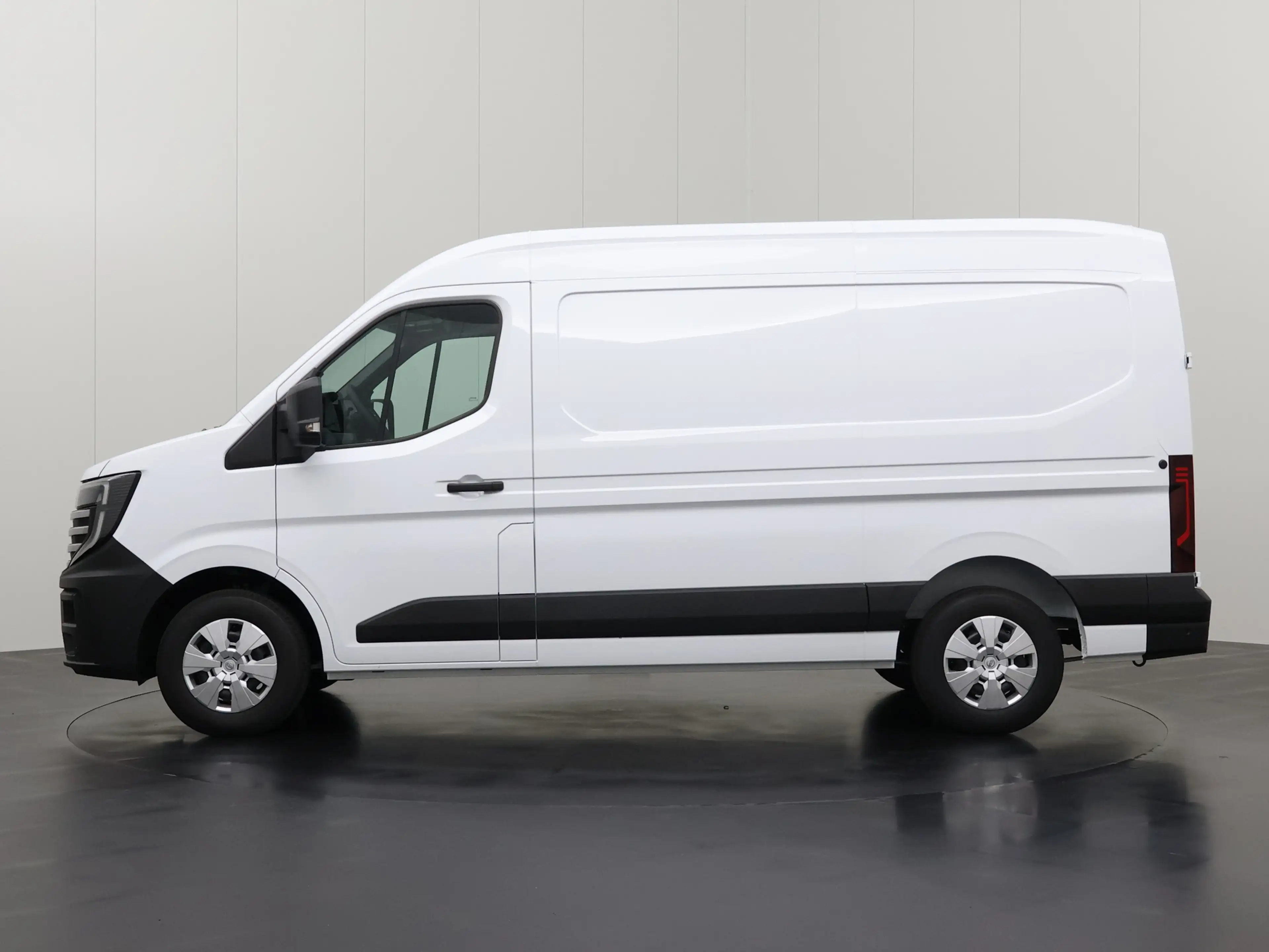 Nissan Interstar L2H2 Limited 87 kWh | Trekhaak 2500Kg | Airco | Cr — photo 12