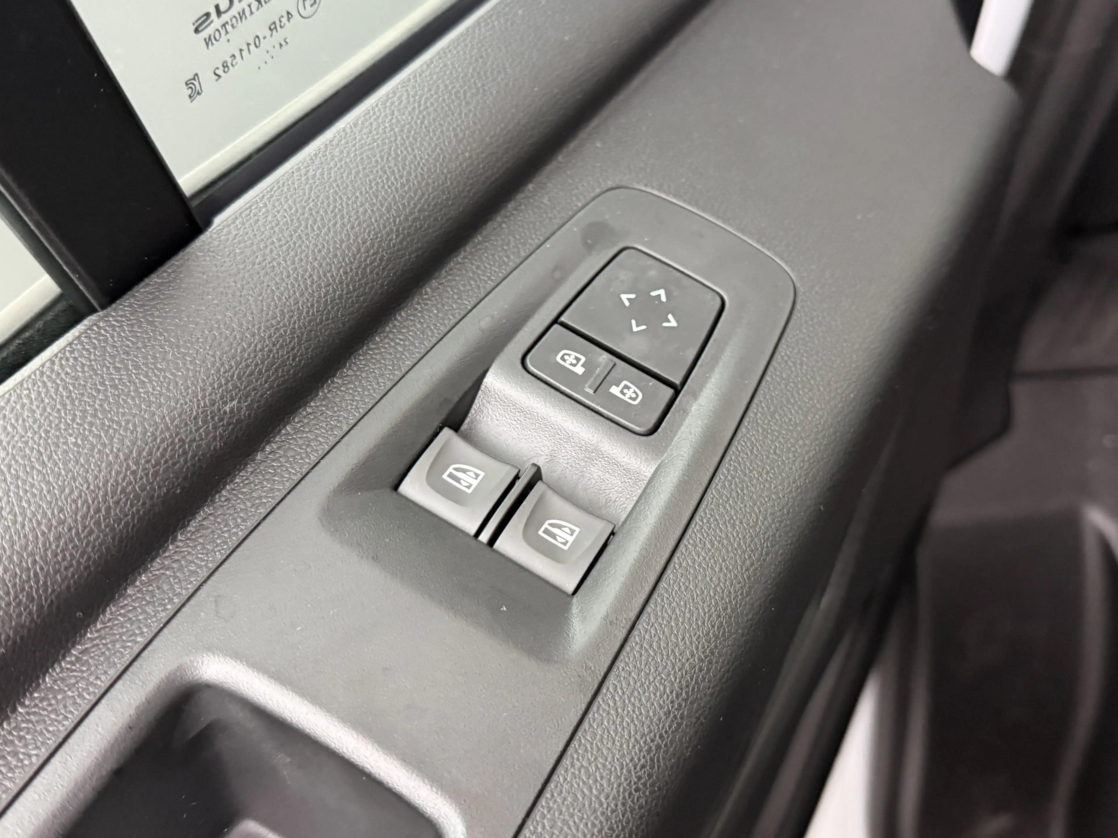 Nissan Interstar L2H2 Limited 87 kWh | Trekhaak 2500Kg | Airco | Cr — photo 9