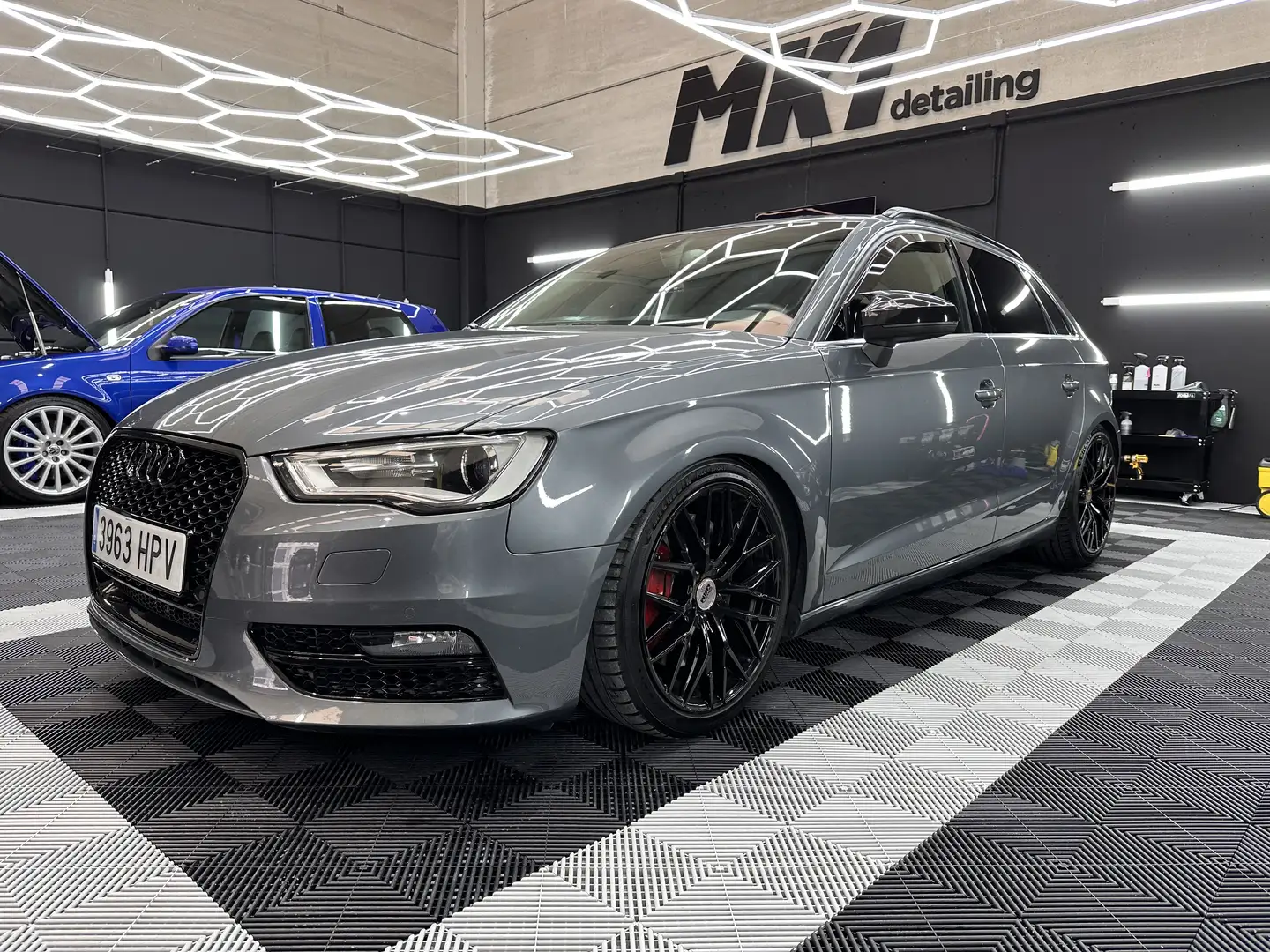 Audi A3 Sportback 1.8 TFSI Attraction S-T Gris - 2