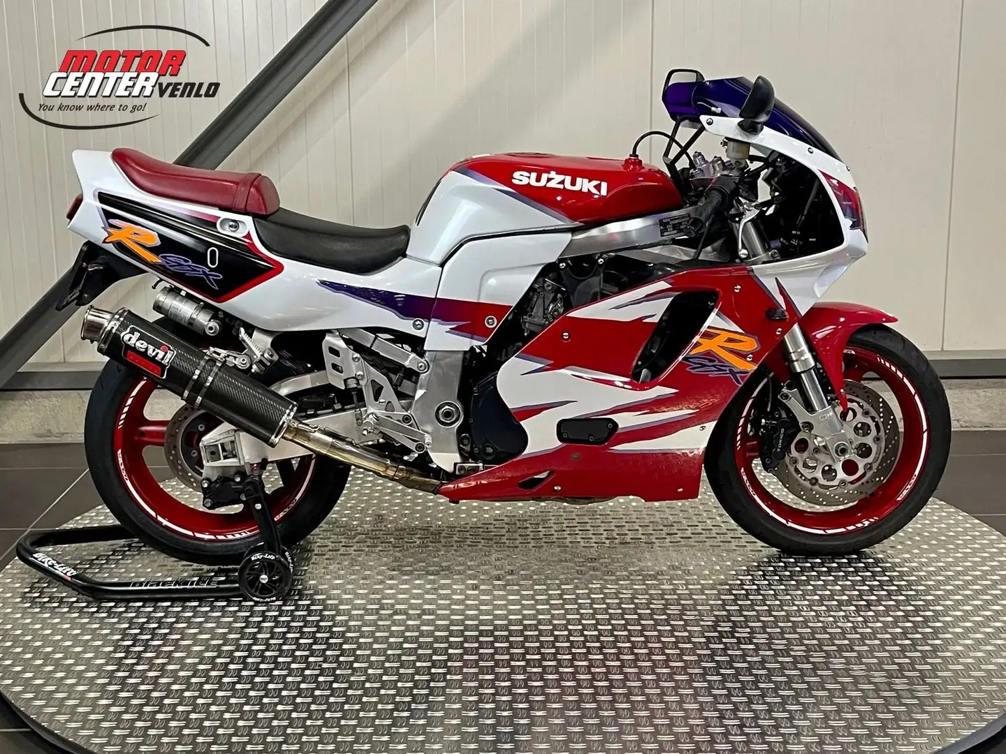 Suzuki GSX-R 750 Wit - 1