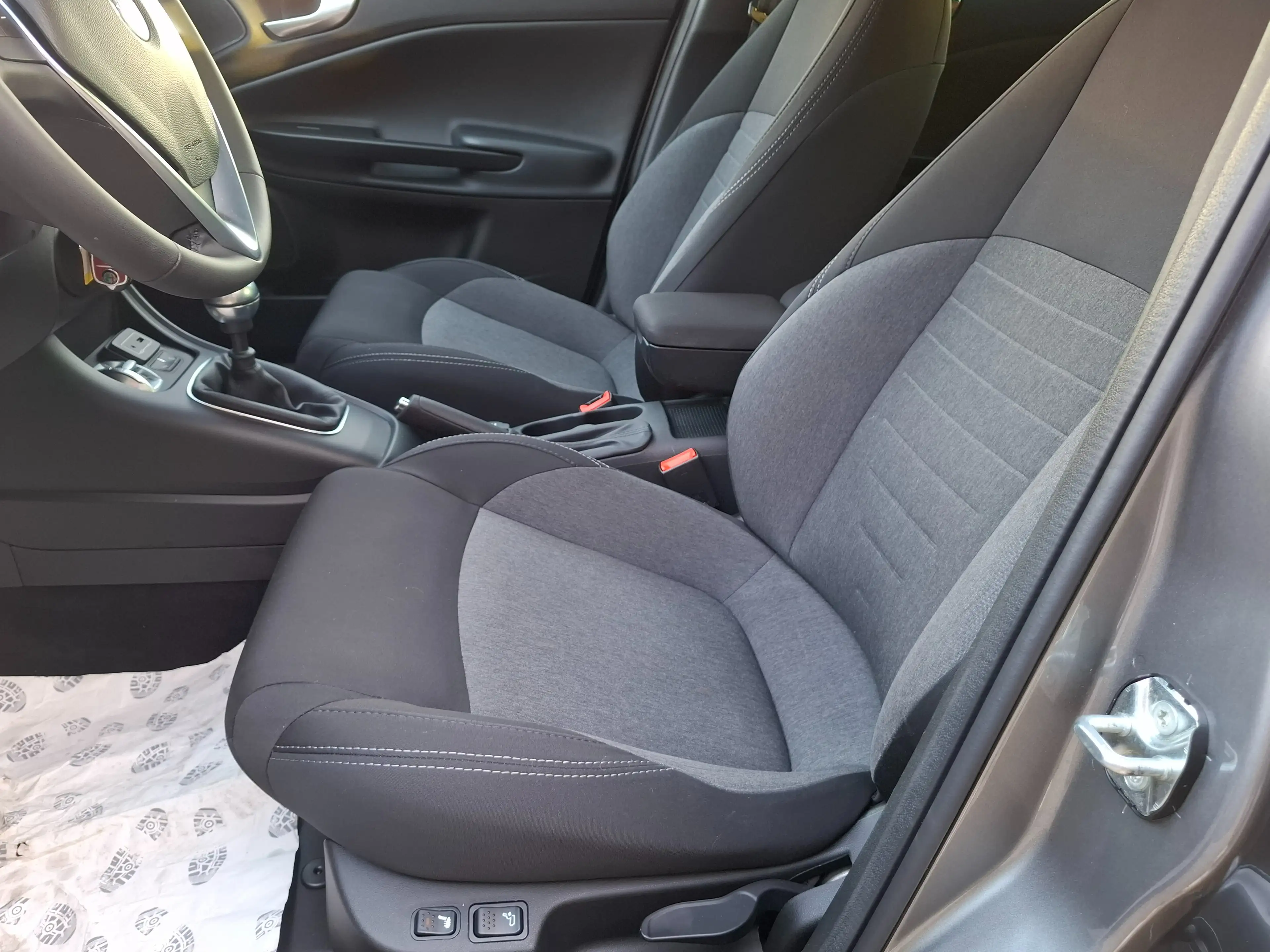 Alfa Romeo Giulietta 1,4 TB Sport nur 14.000km!! — photo 9