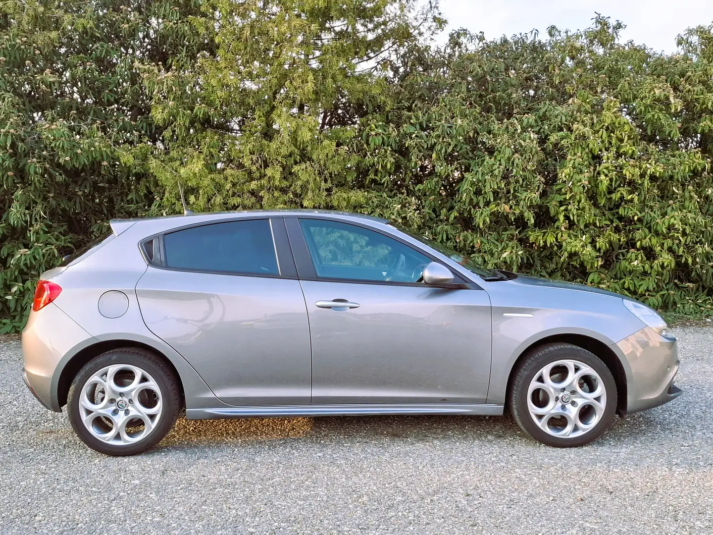 Alfa Romeo Giulietta 1,4 TB Sport nur 14.000km+Aktionsangebot Grau - 2
