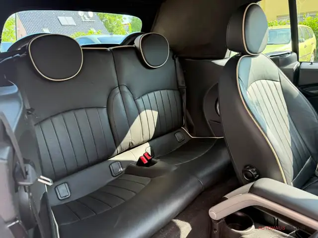 Mini Convertible view 13