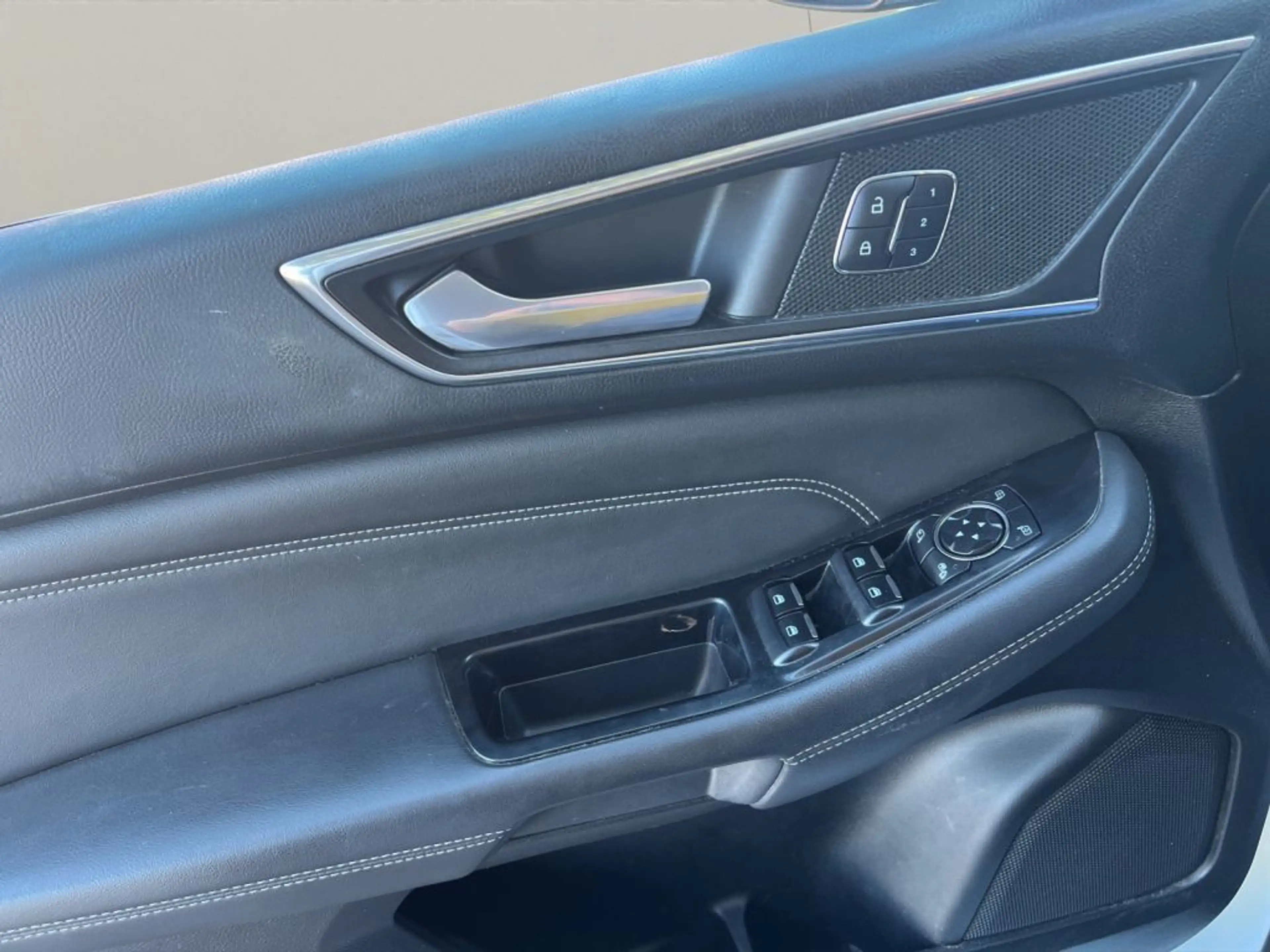 Ford S-Max 2.0 TDCi Aut. Titanium +EXPORT+LEDER+ — photo 9