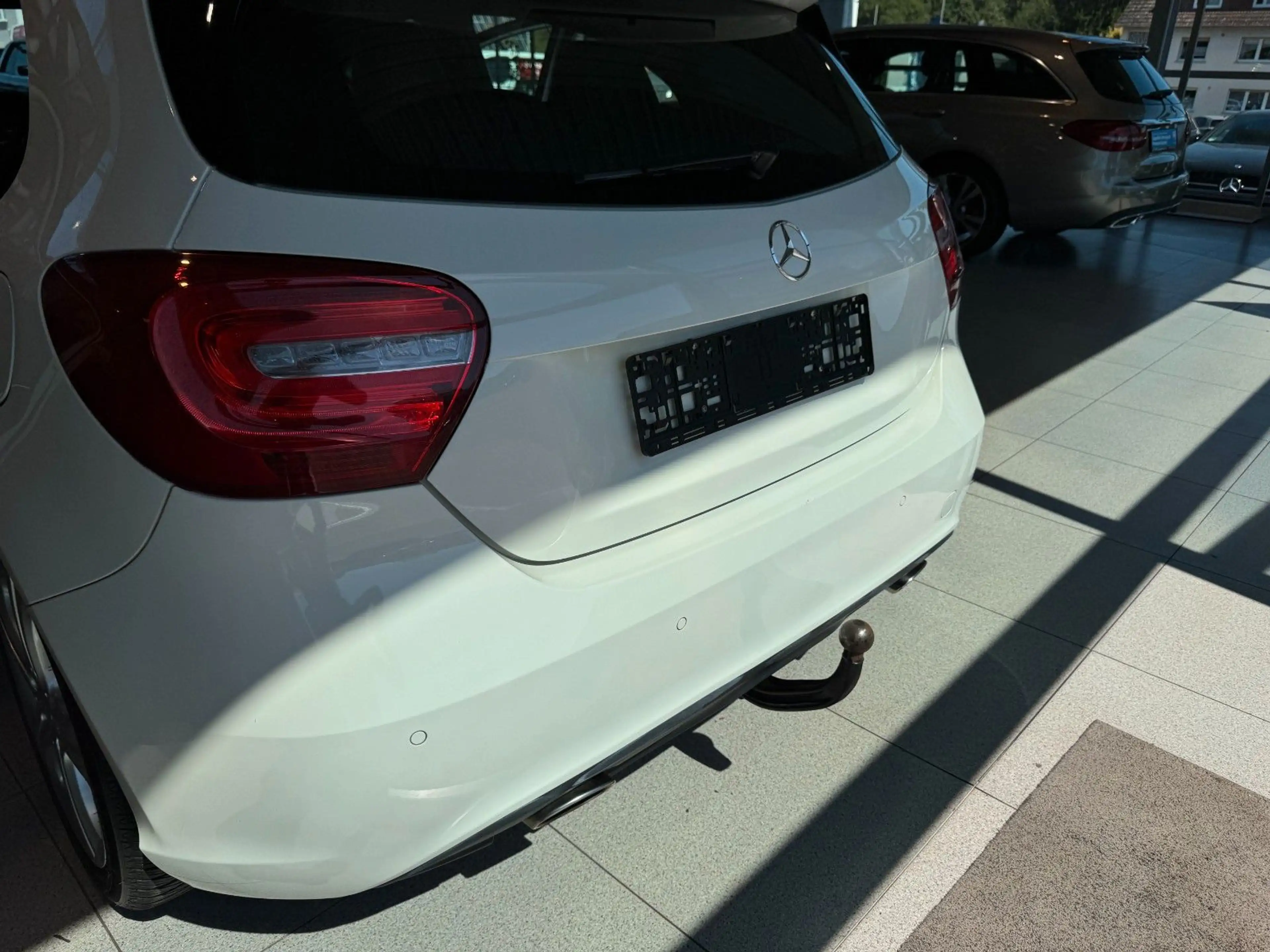 Mercedes-Benz A 180 BlueEfficiency Automatik URBAN AHK — photo 11