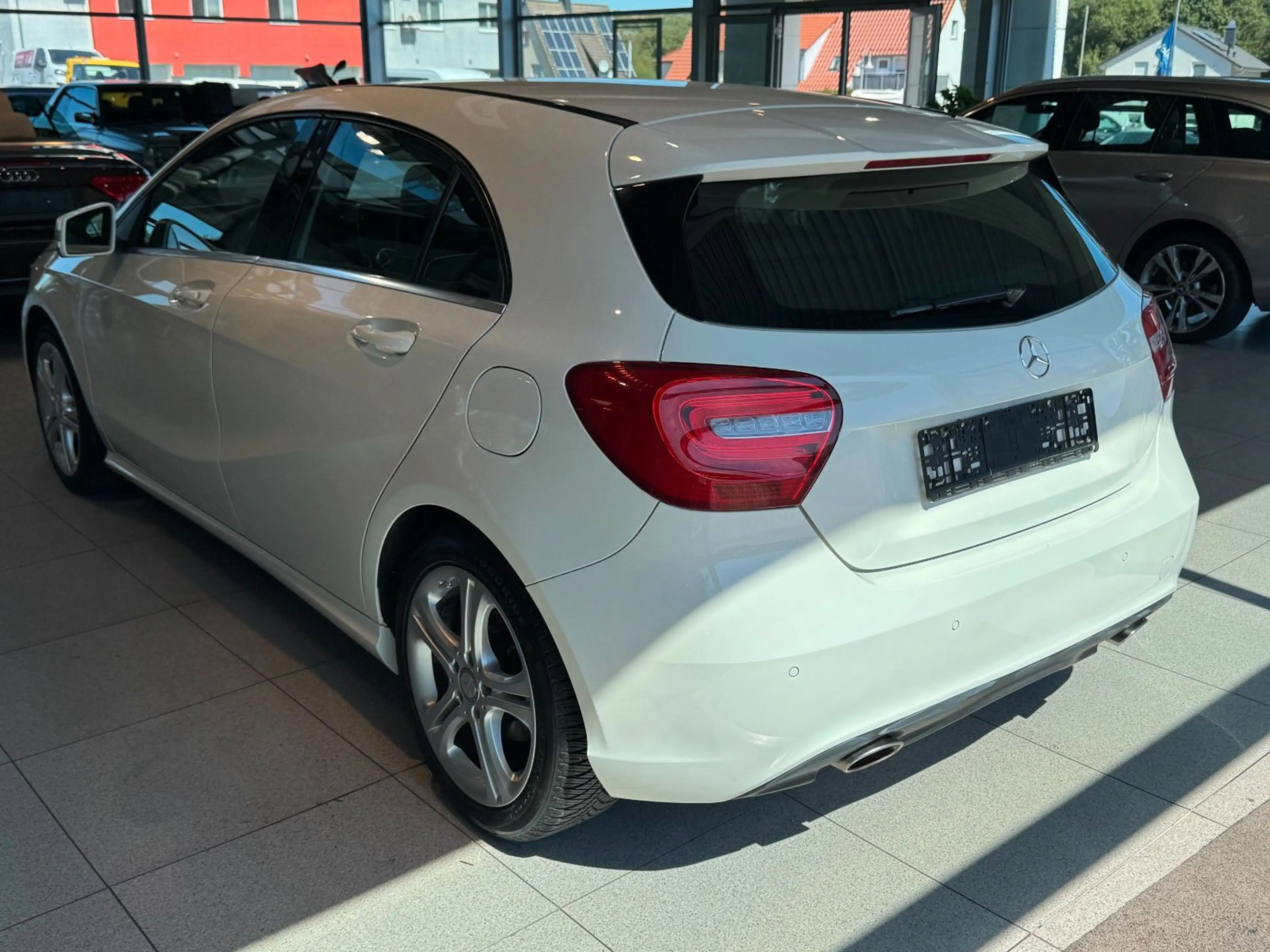 Mercedes-Benz A 180 BlueEfficiency Automatik URBAN AHK — photo 6