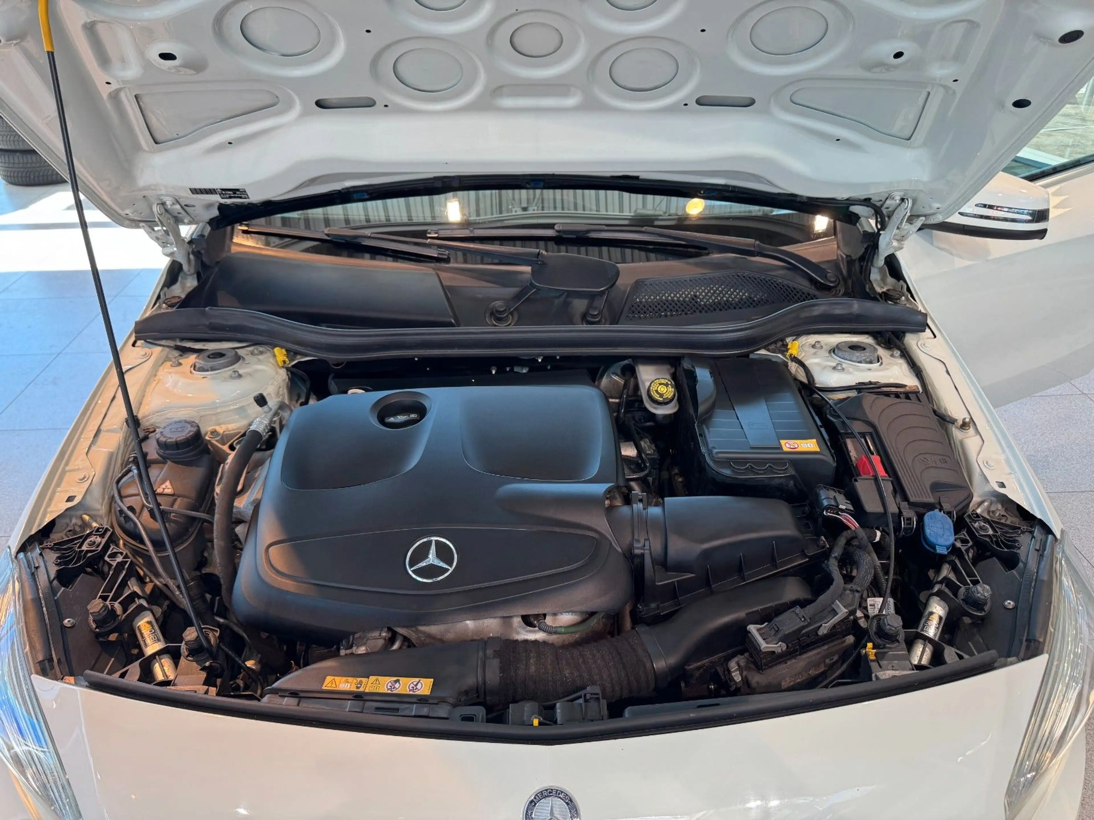 Mercedes-Benz A 180 BlueEfficiency Automatik URBAN AHK — photo 26