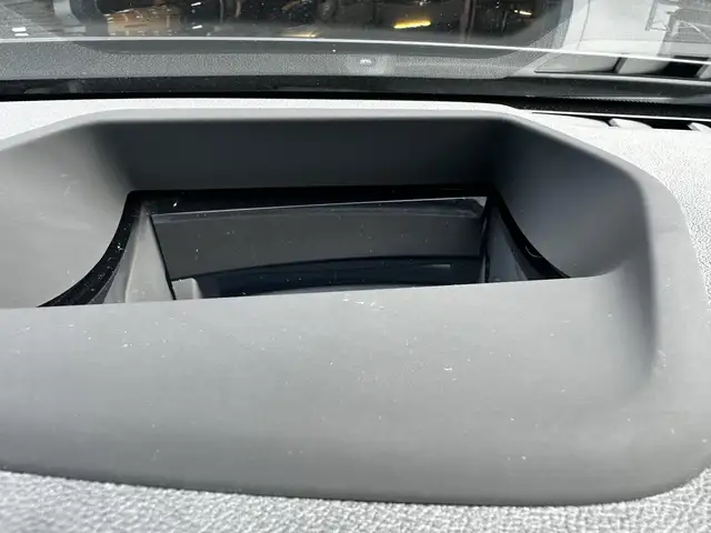 BMW 5 Series view 21