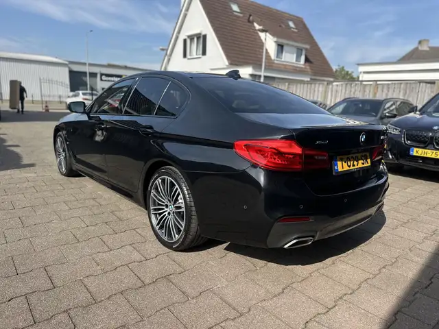 BMW 5 Series view 7