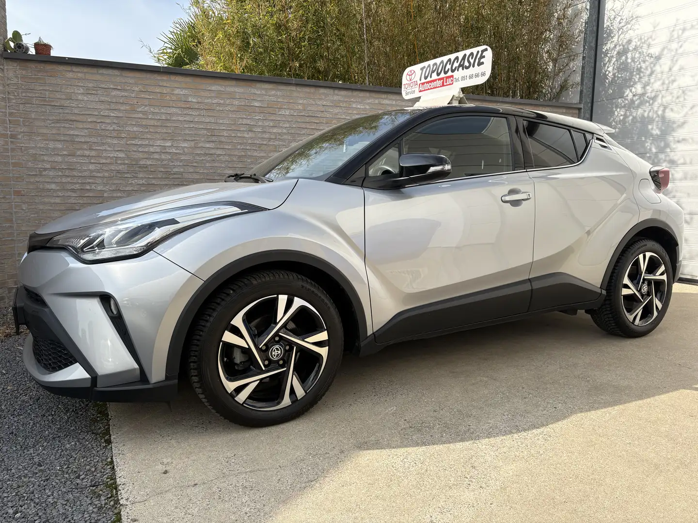Toyota C-HR 1.8i VVT-i CLUB HYBRID AUTOMAAT / € 20200+btw Argent - 1