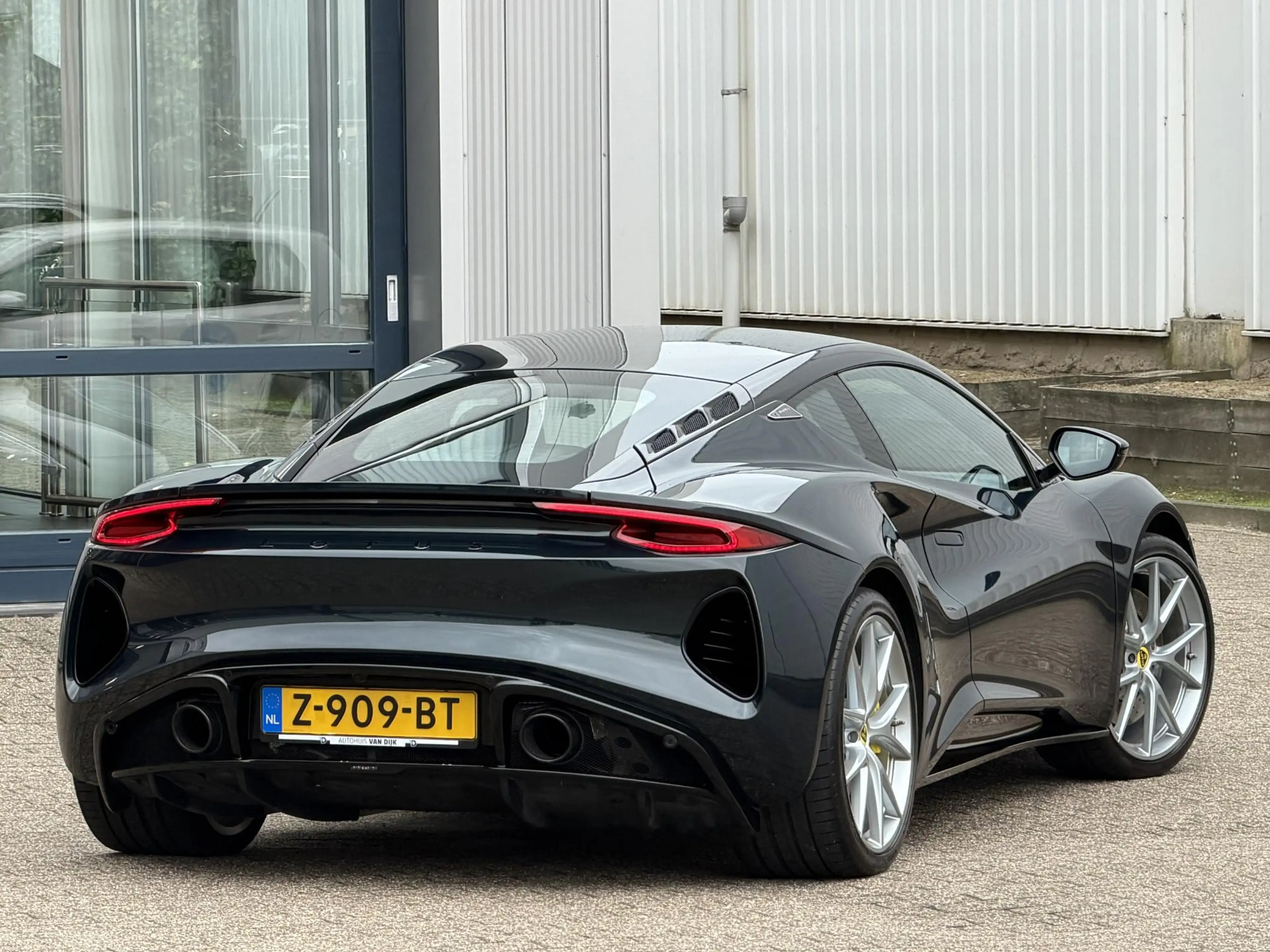 Lotus Emira 2.0 i4 First Edition | NL-Auto/Alcantara/KEF Premi — photo 12