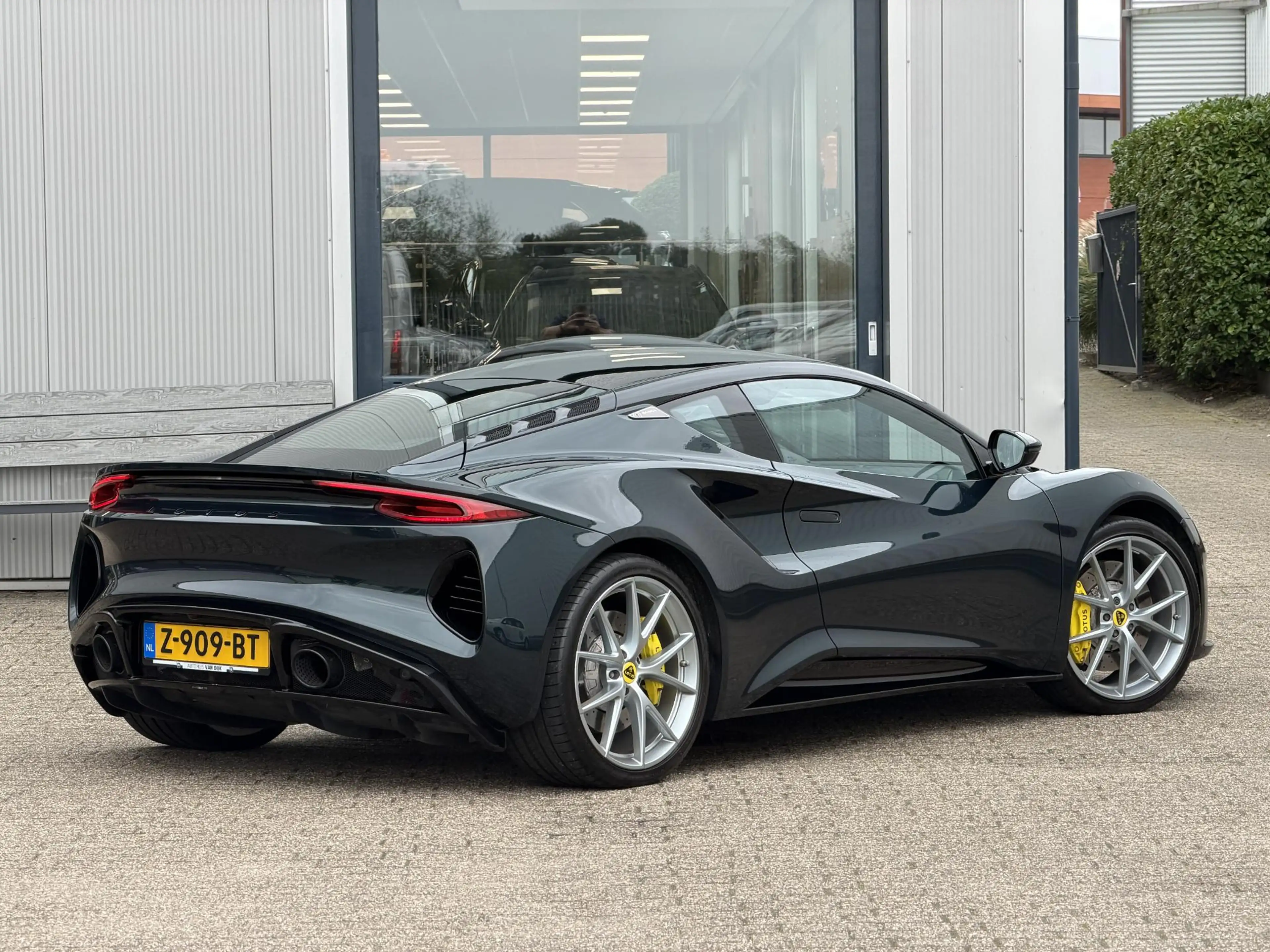 Lotus Emira 2.0 i4 First Edition | NL-Auto/Alcantara/KEF Premi — photo 2