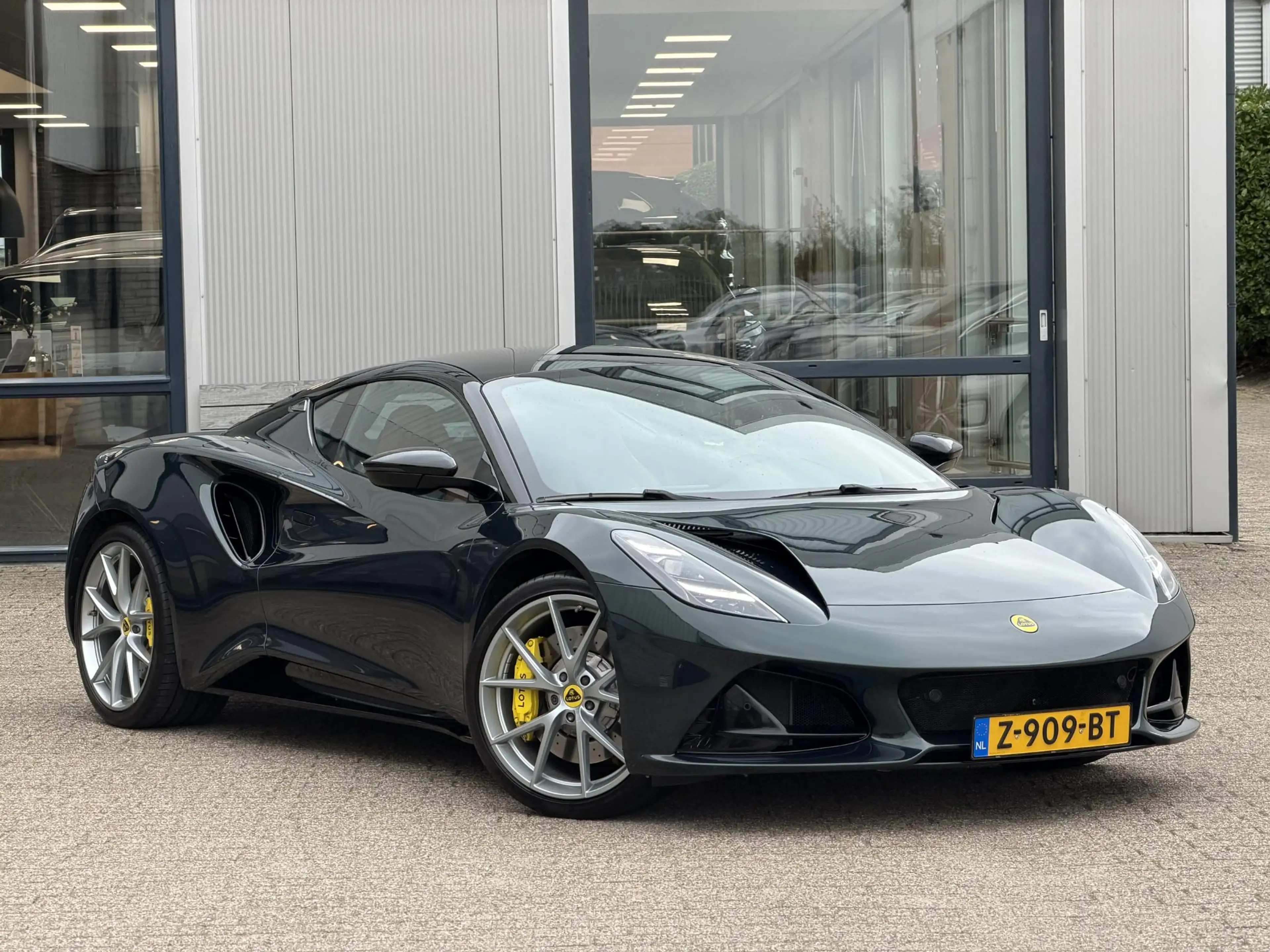 Lotus Emira 2.0 i4 First Edition | NL-Auto/Alcantara/KEF Premi — photo 27