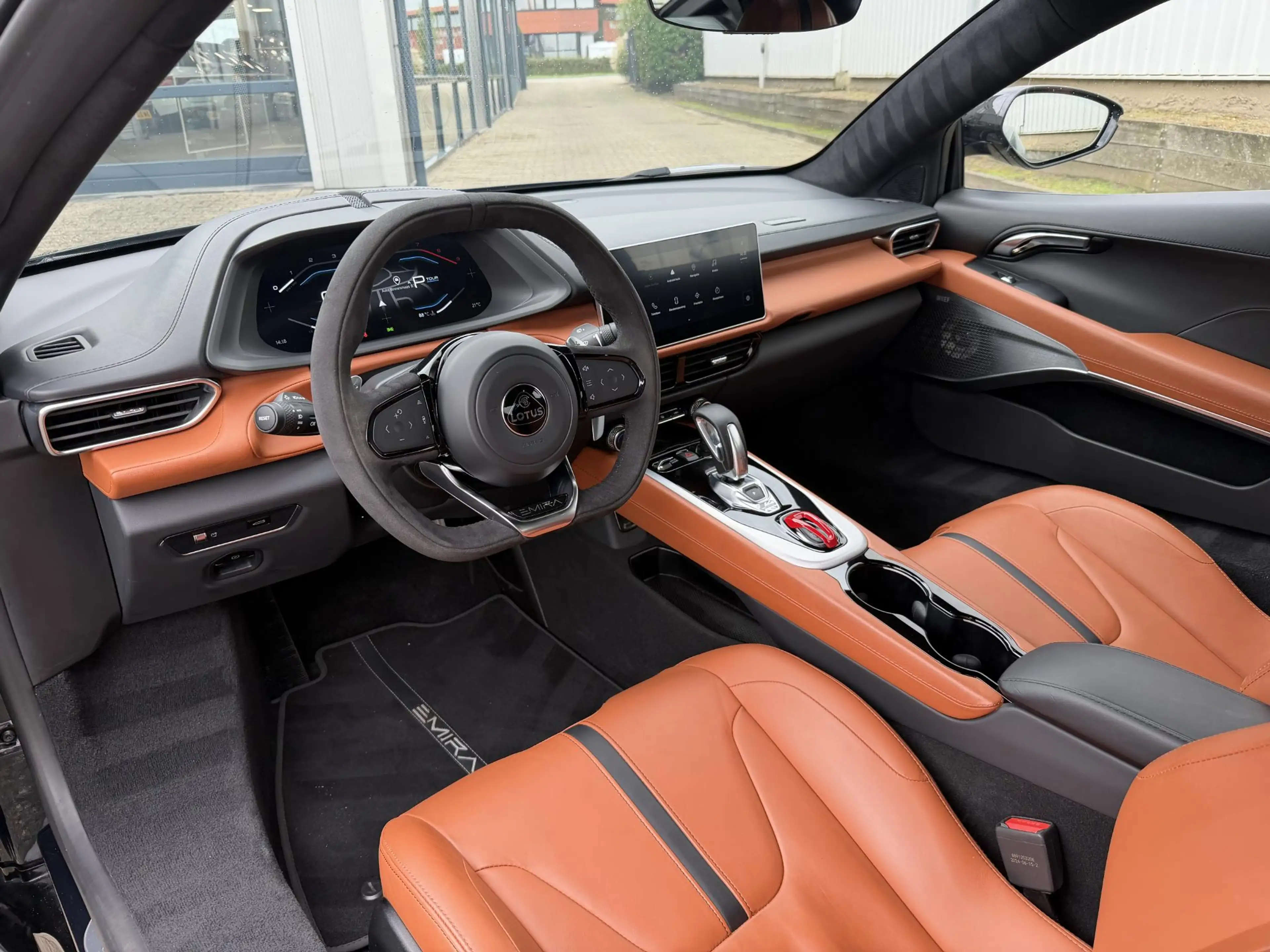 Lotus Emira 2.0 i4 First Edition | NL-Auto/Alcantara/KEF Premi — photo 3