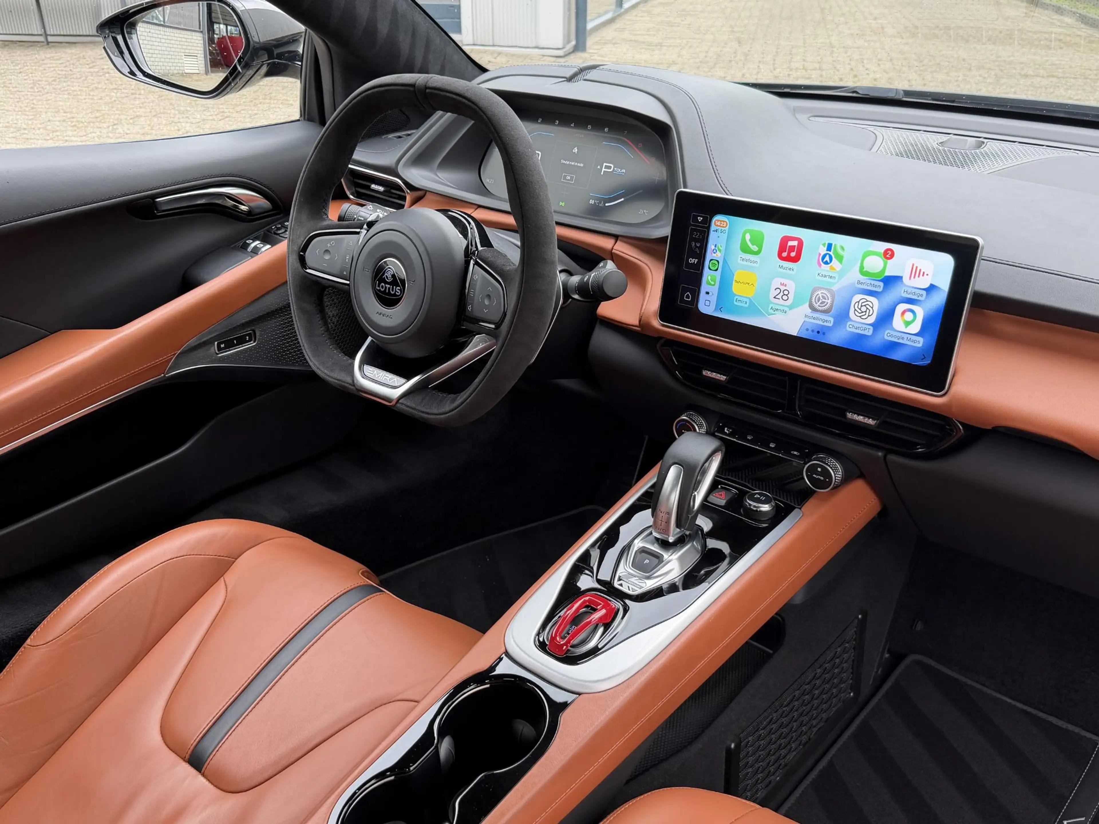 Lotus Emira 2.0 i4 First Edition | NL-Auto/Alcantara/KEF Premi — photo 30