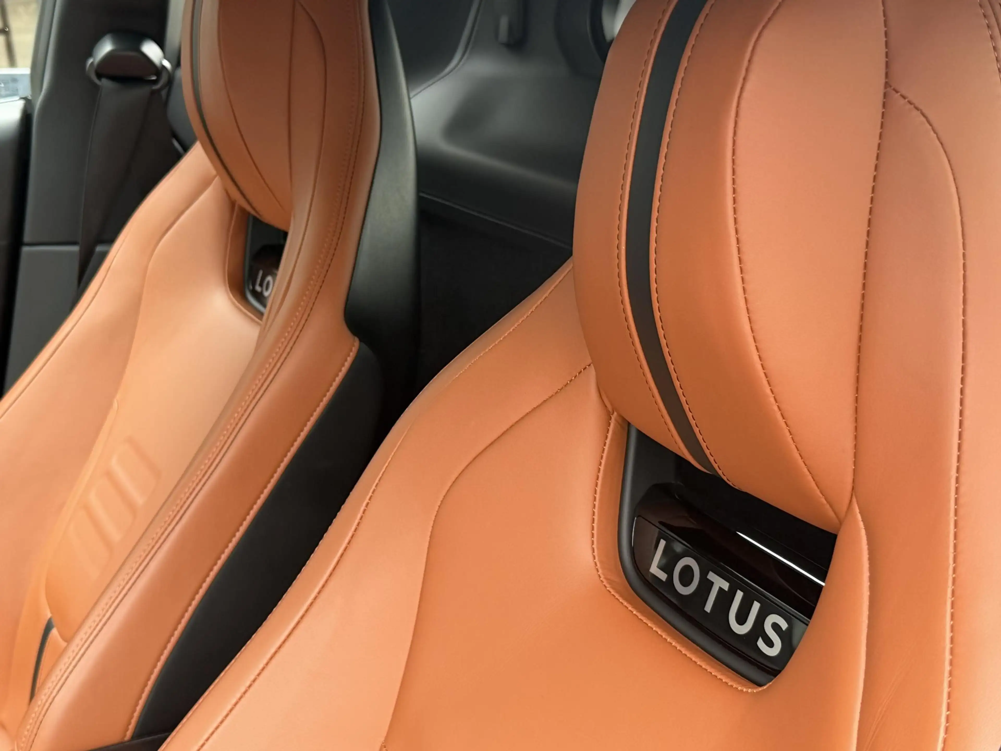 Lotus Emira 2.0 i4 First Edition | NL-Auto/Alcantara/KEF Premi — photo 48