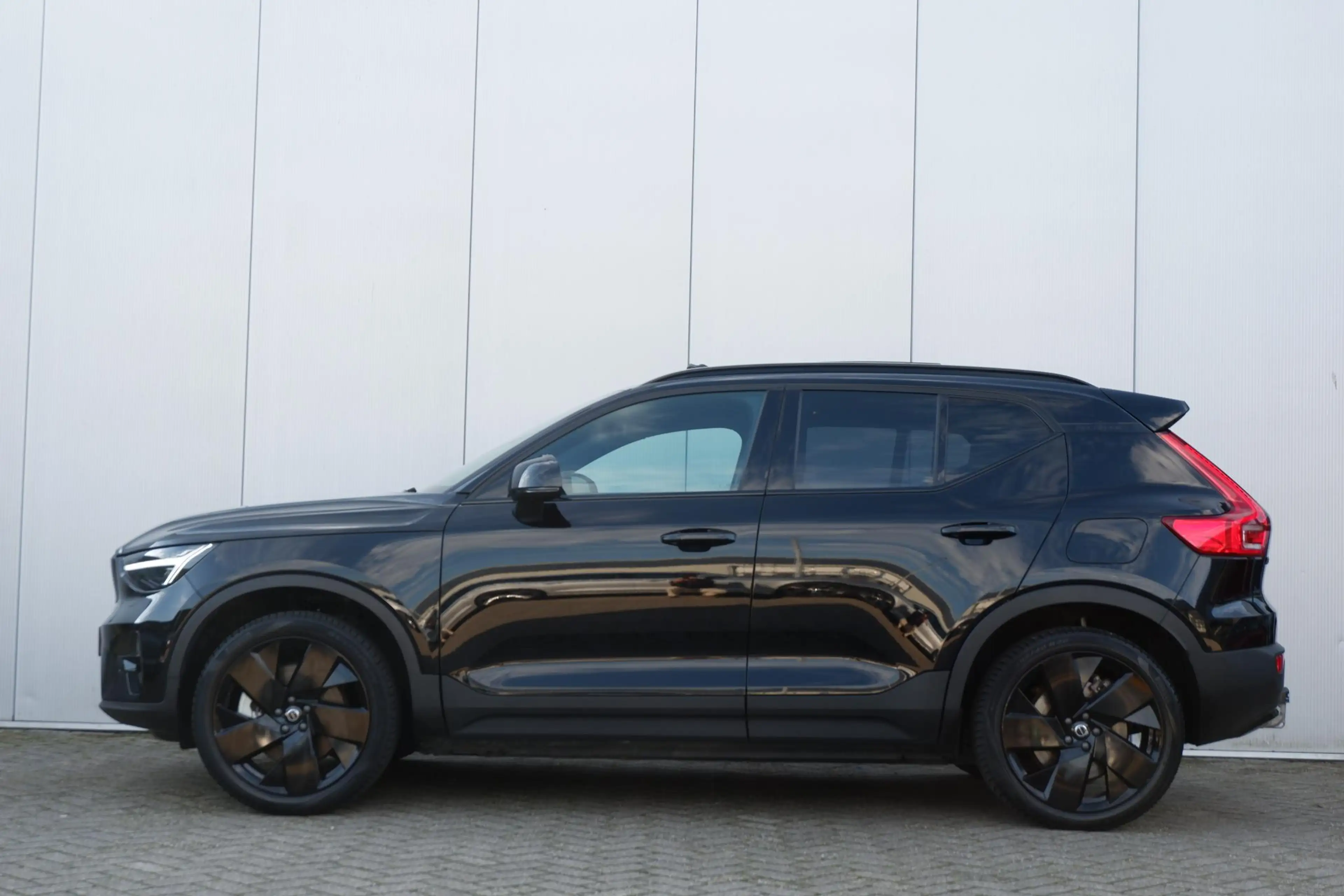 Volvo XC40 Single Motor Extended Range Ultimate 82 kWh | Trek — photo 9