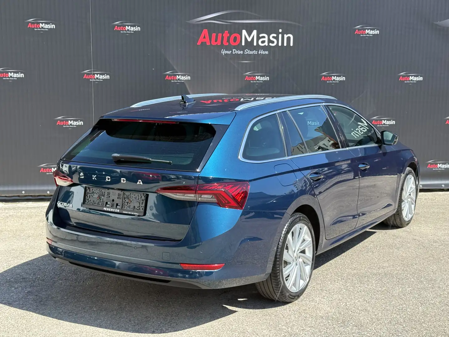 Skoda Octavia Combi 1.5 TSI Style Bleu - 2