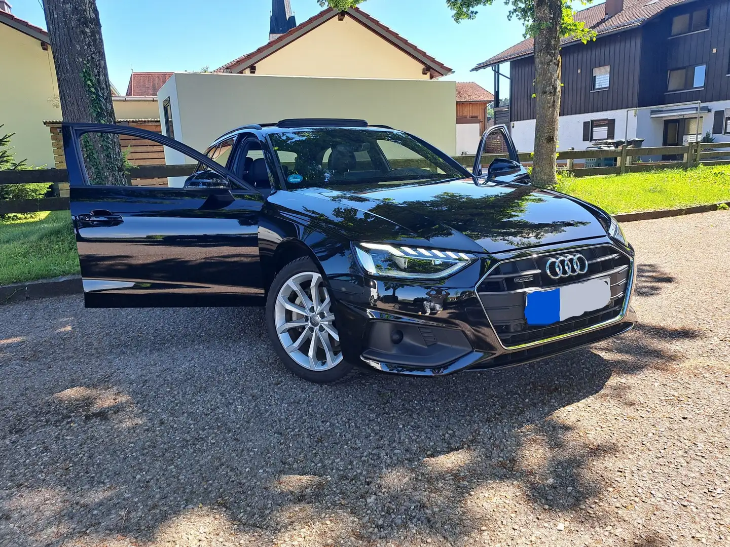 Audi A4 Avant 40 TDI quattro S tronic Schwarz - 1
