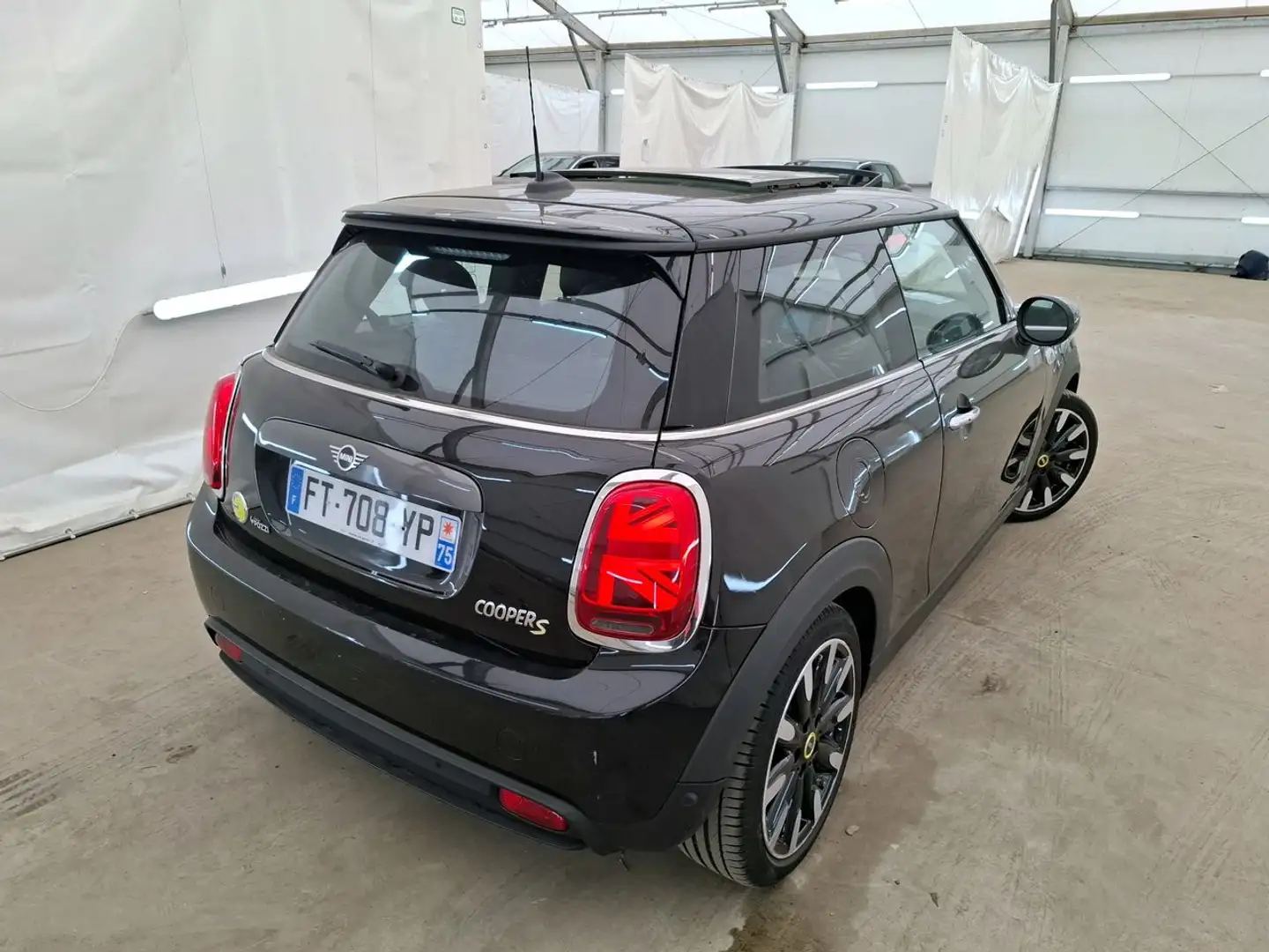 MINI Cooper SE Negro - 2