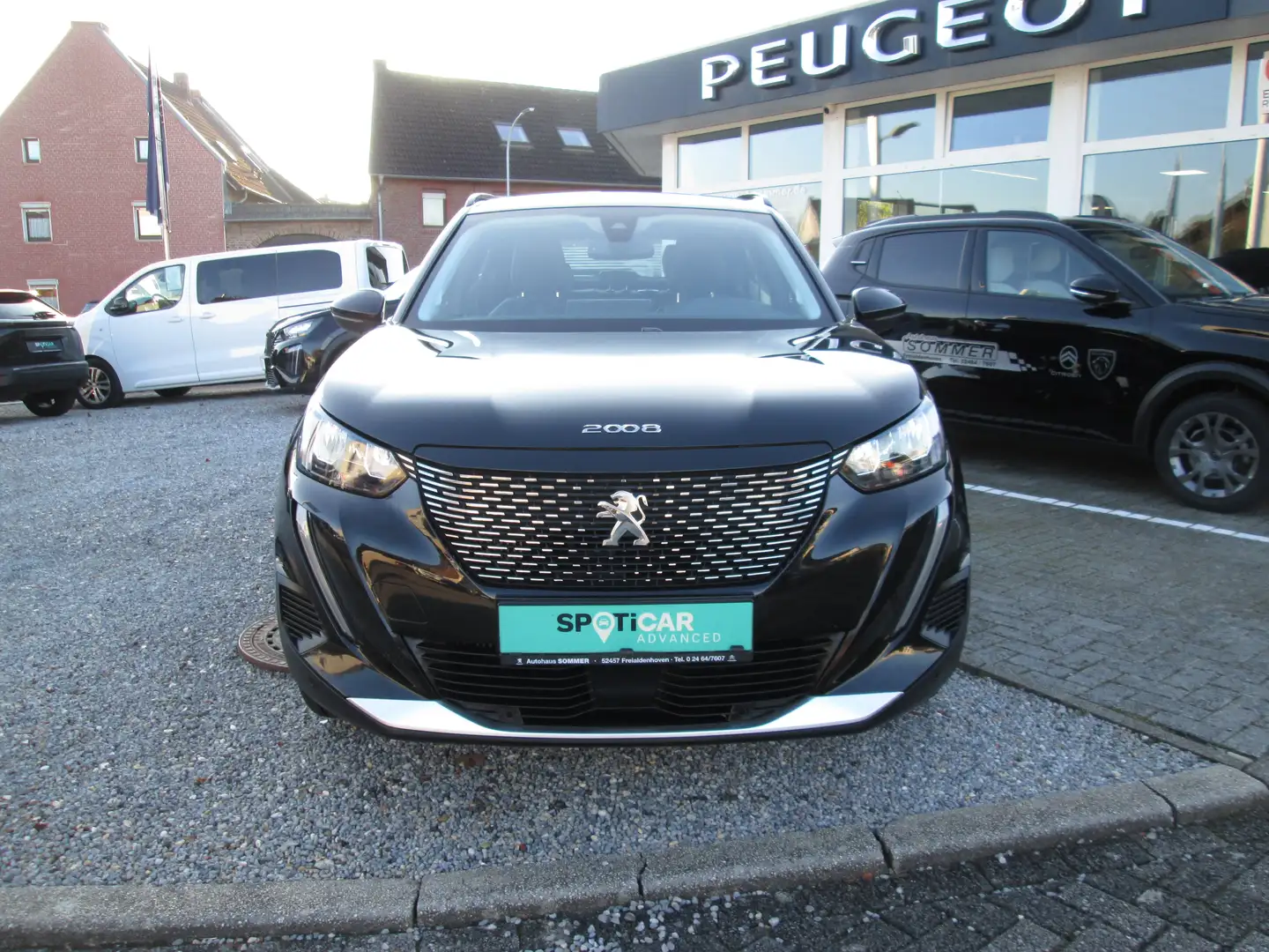 Peugeot 2008 2008 PureTech 130 Allure Schwarz - 2