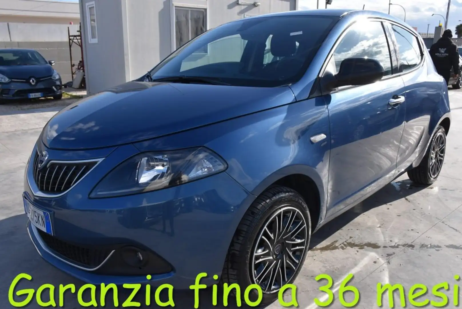 Lancia Ypsilon 1.0 FireFly 5 porte S&S Hybrid Gold Blu/Azzurro - 1