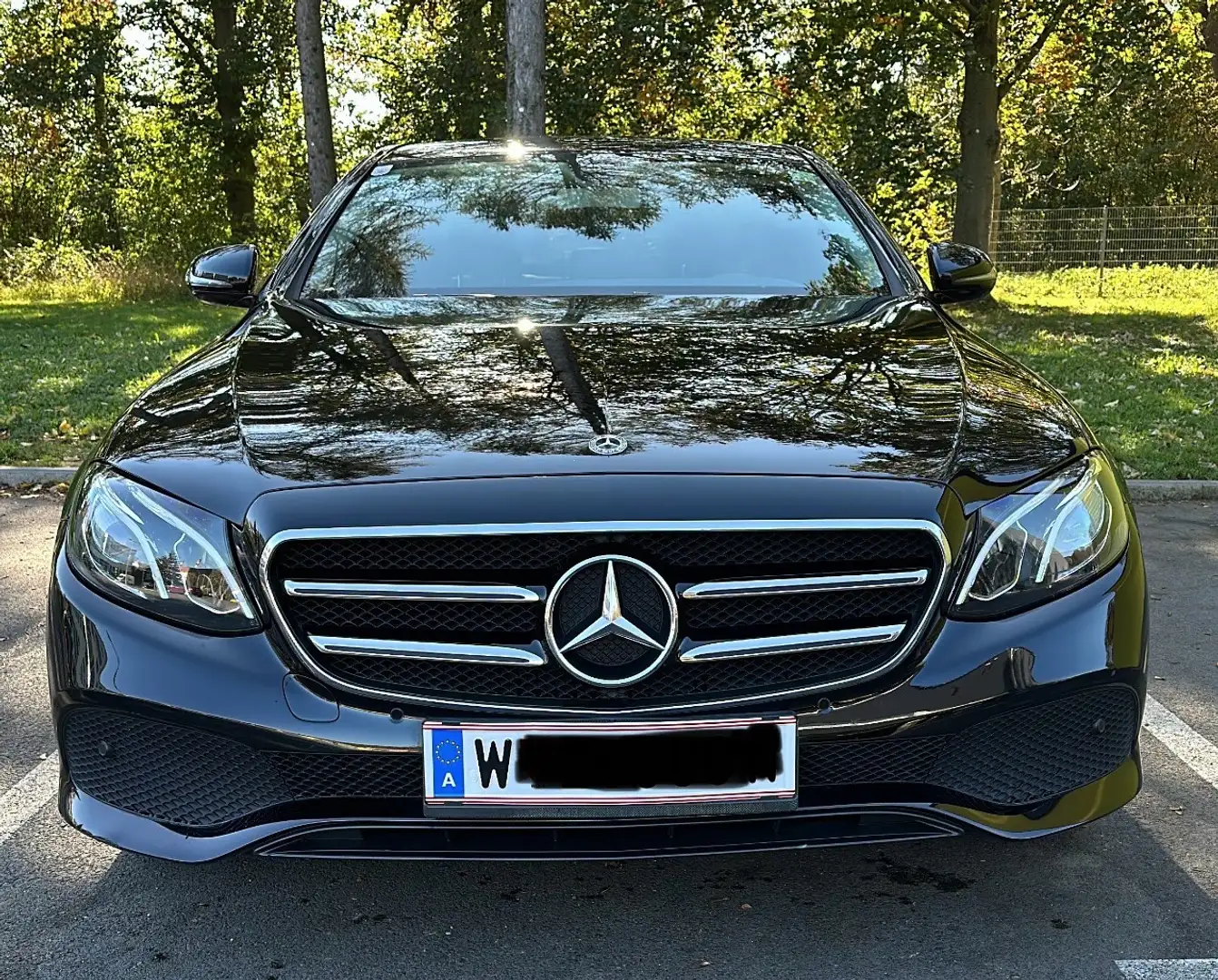 Mercedes-Benz E 220 9 G Tronic Schwarz - 1