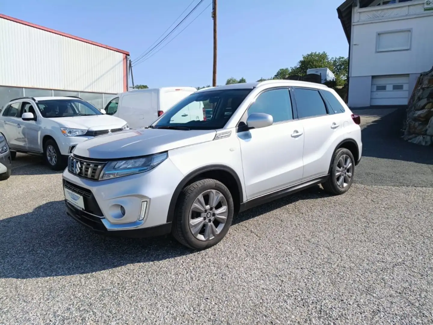 Suzuki Vitara 1,4 2WD Hybritd Shine Silber - 1