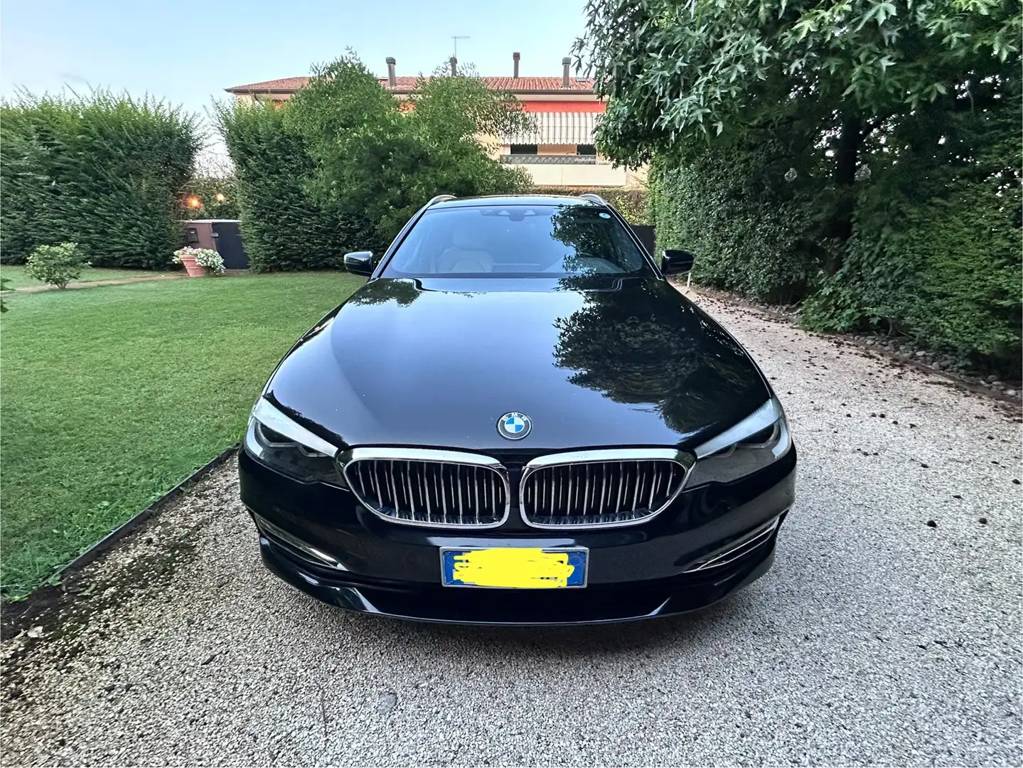 BMW 520 Serie 5 G31 2017 Touring 520d Touring Luxury auto Zwart - 1