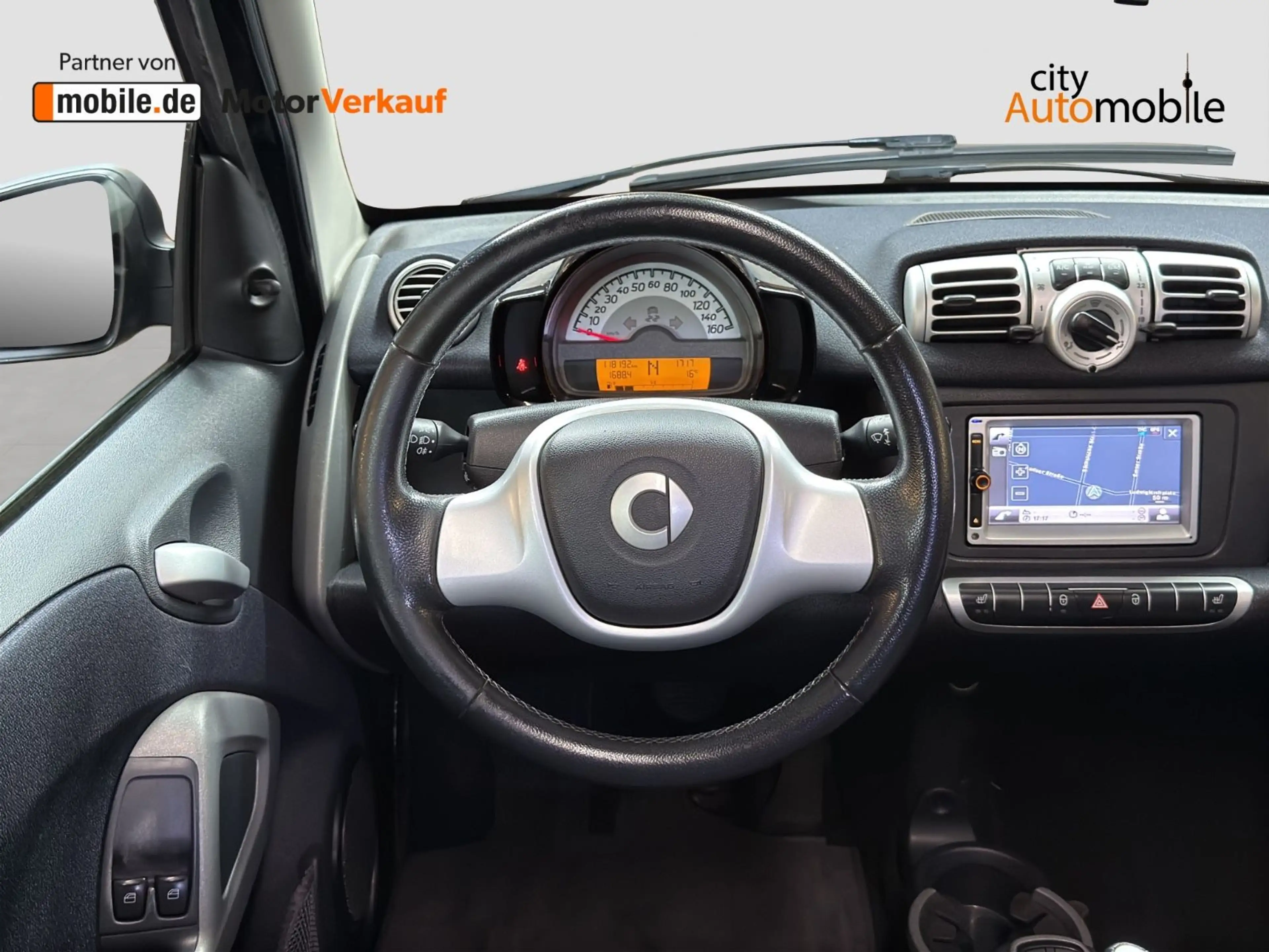 smart forTwo coupe Micro Hybrid Drive/1.Hand/Navi/SHZ — photo 10