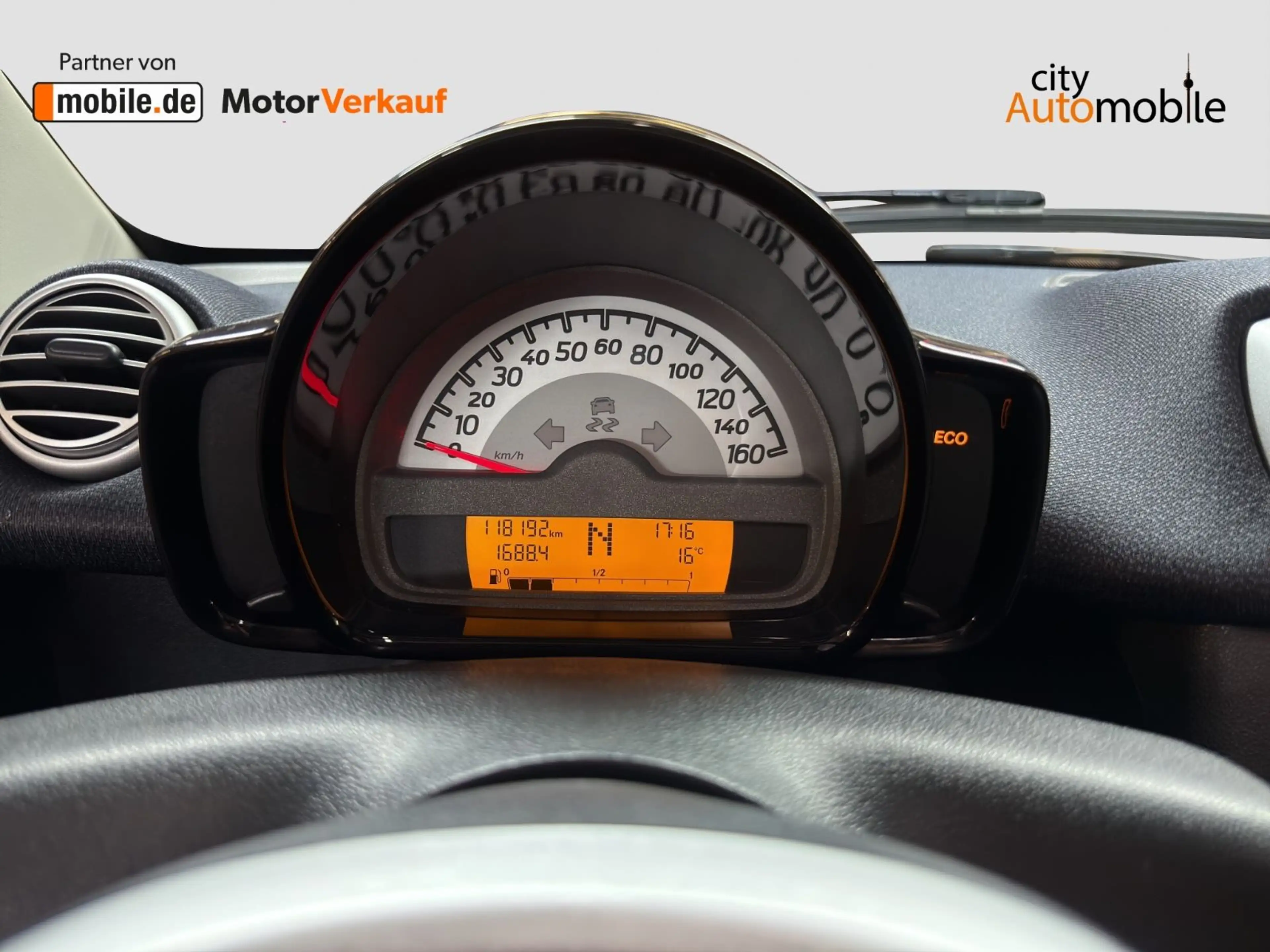 smart forTwo coupe Micro Hybrid Drive/1.Hand/Navi/SHZ — photo 11