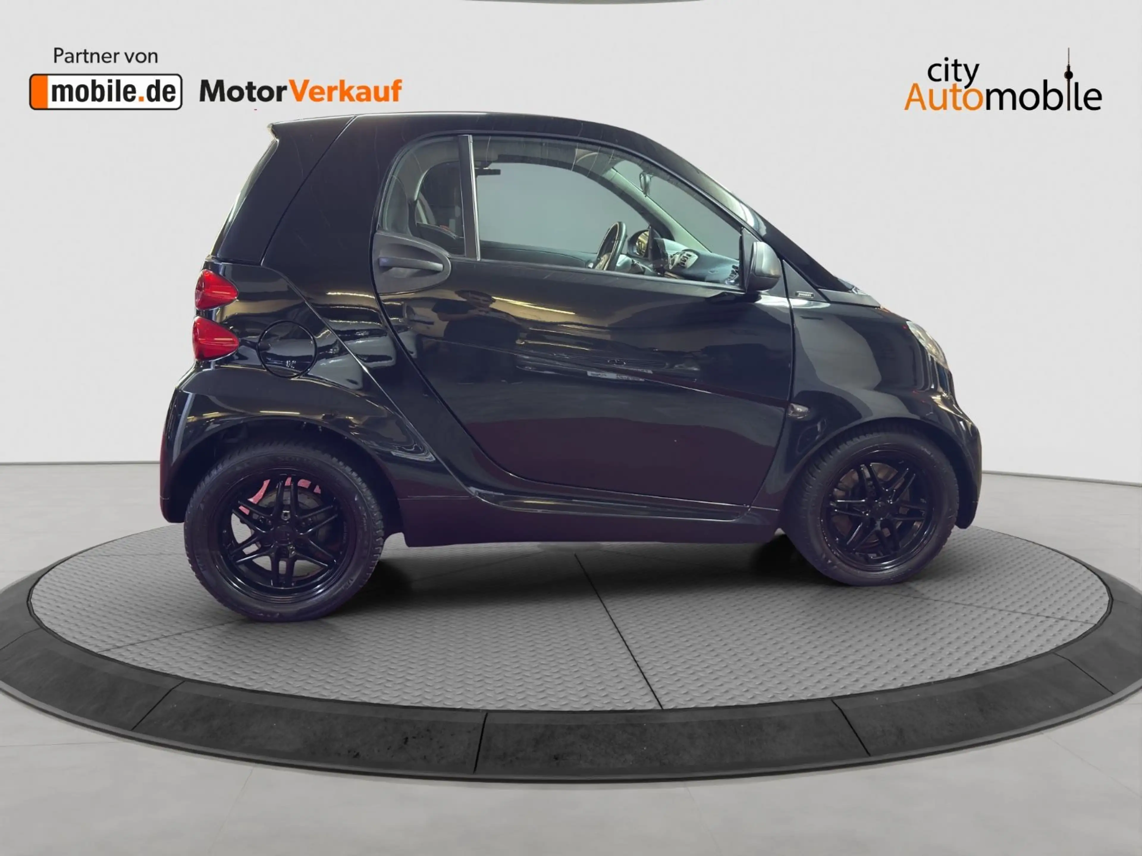 smart forTwo coupe Micro Hybrid Drive/1.Hand/Navi/SHZ — photo 6