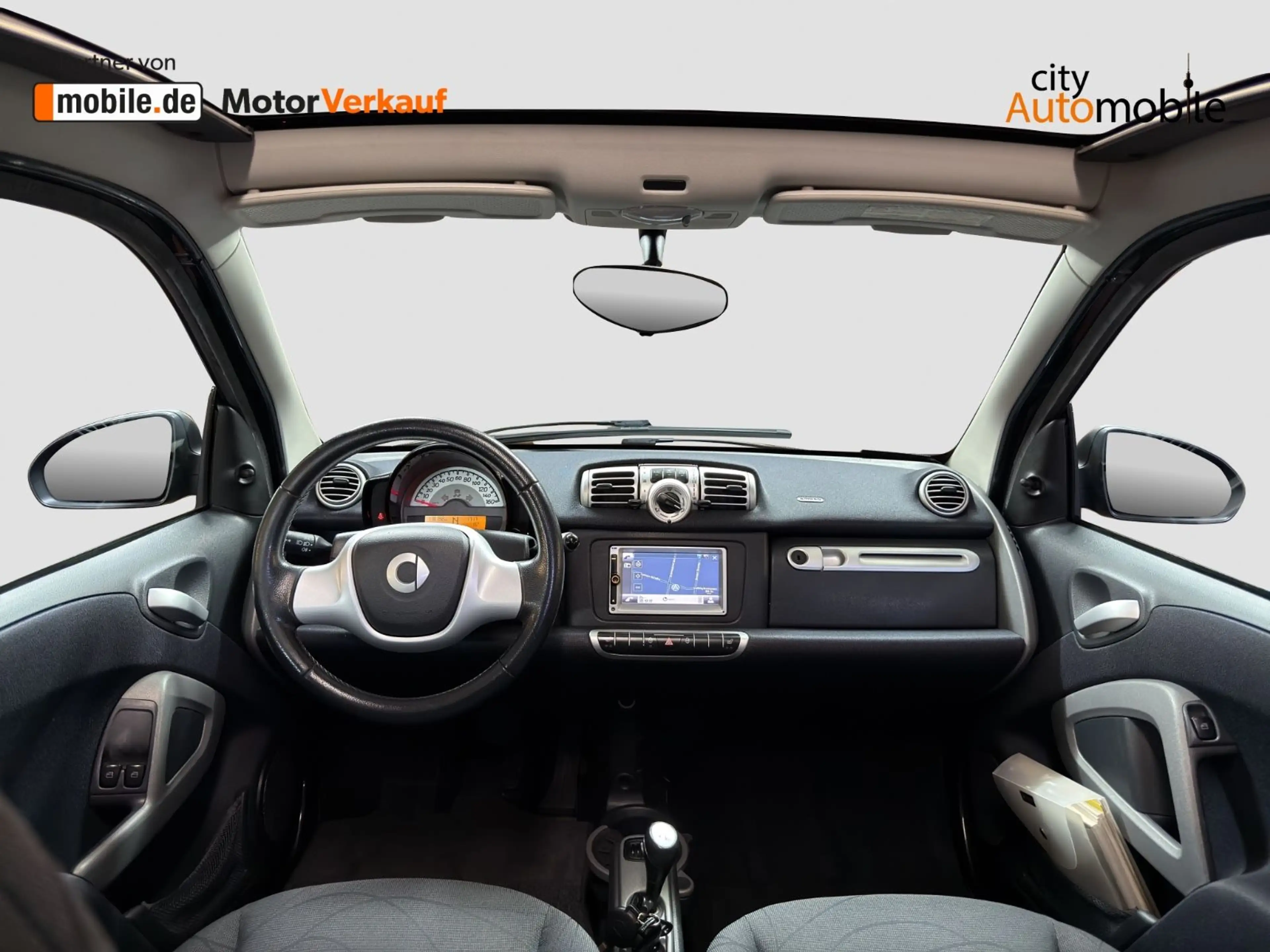 smart forTwo coupe Micro Hybrid Drive/1.Hand/Navi/SHZ — photo 12