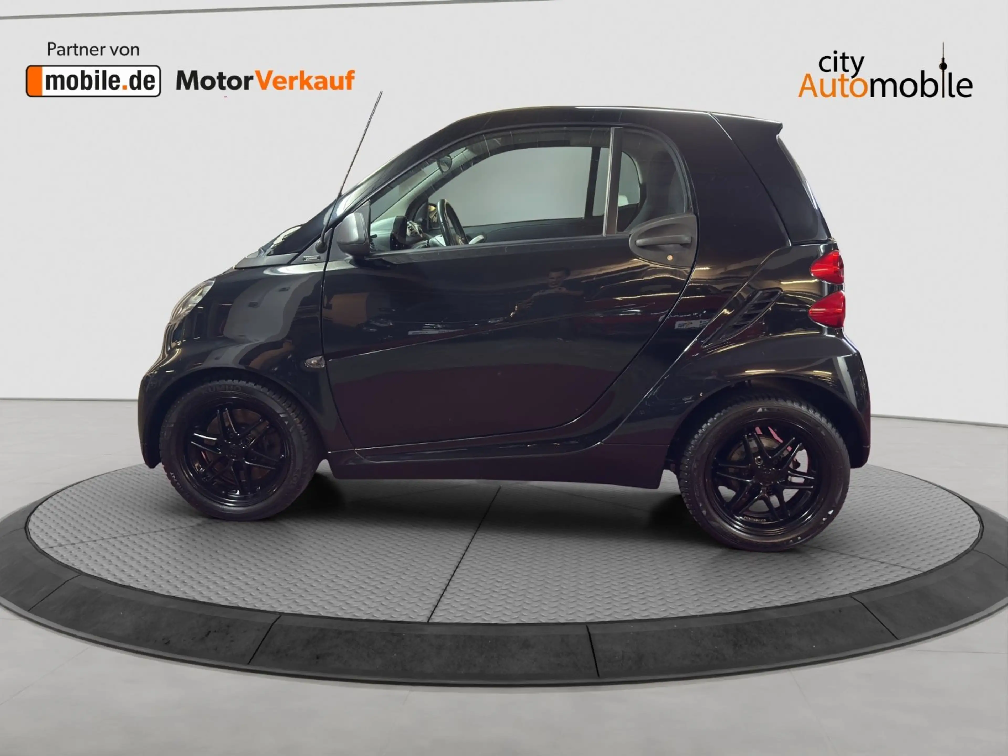 smart forTwo coupe Micro Hybrid Drive/1.Hand/Navi/SHZ — photo 2